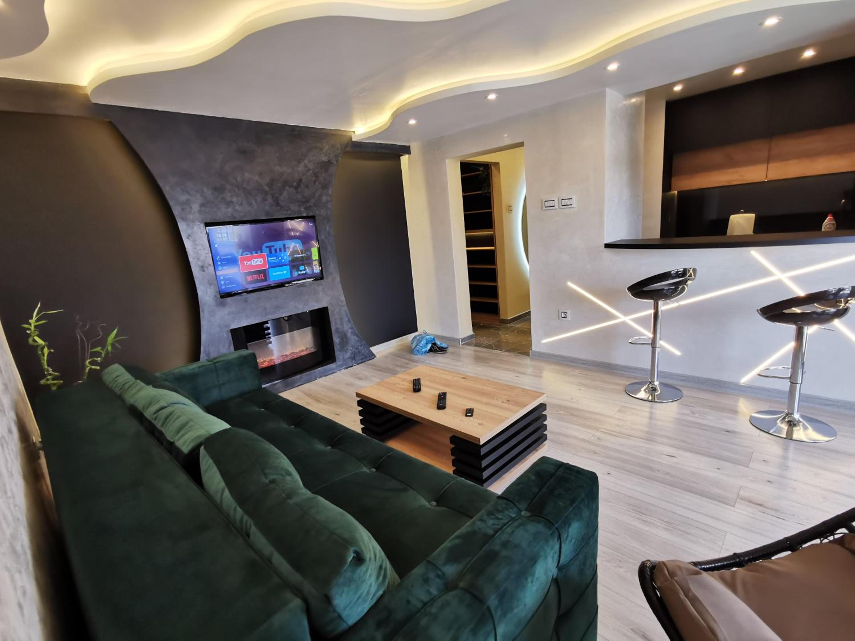 One-Bedroom Apartment