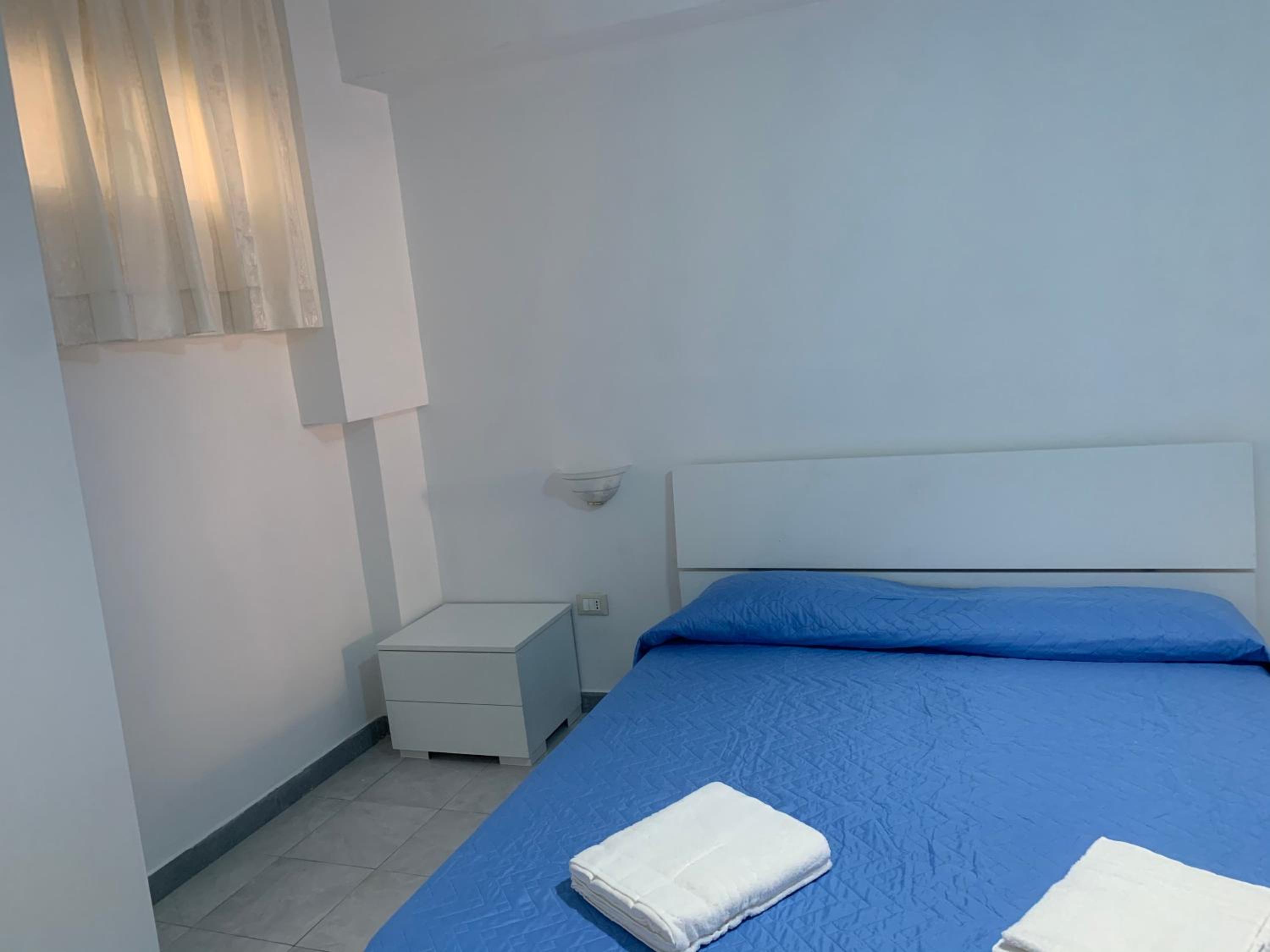 Double Room with Extra Bed - Photo 15