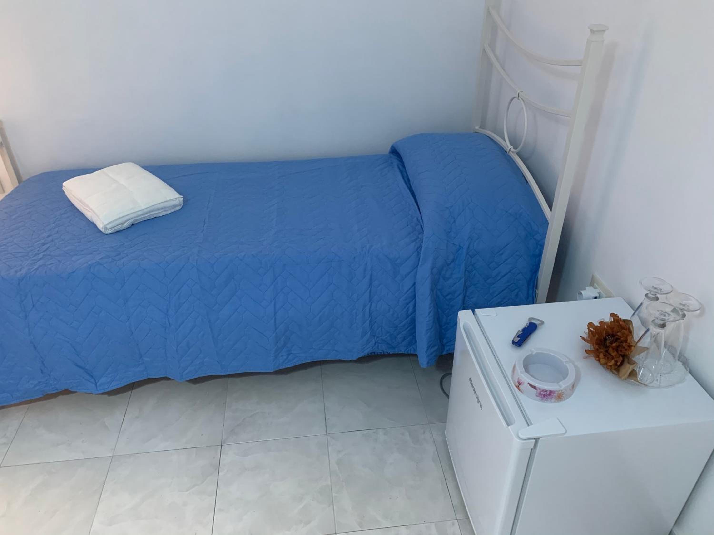 Double Room with Extra Bed - Photo 17