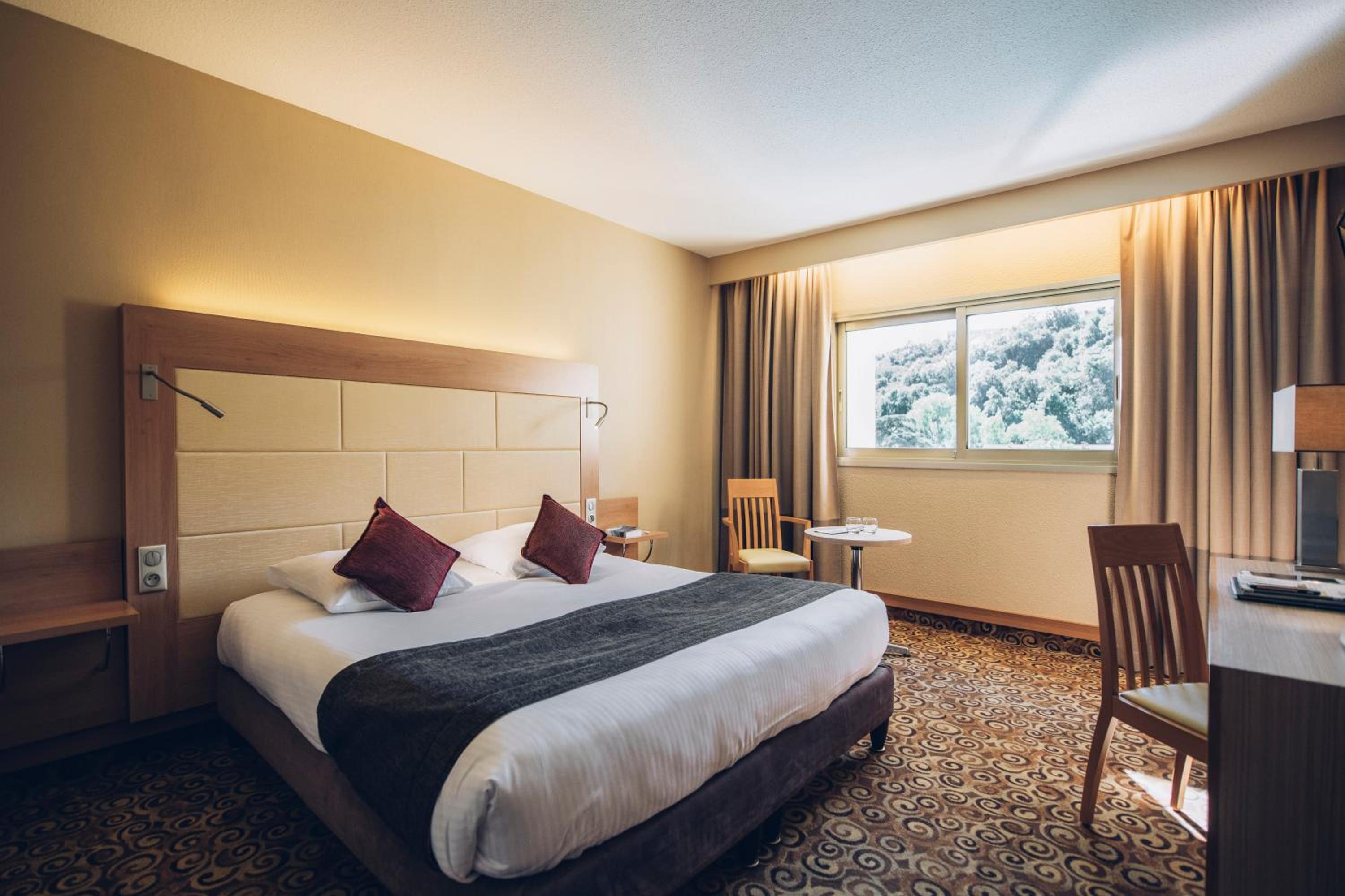 Prestige Double Room - Spa  and Pool Access Not Included - Photo 4