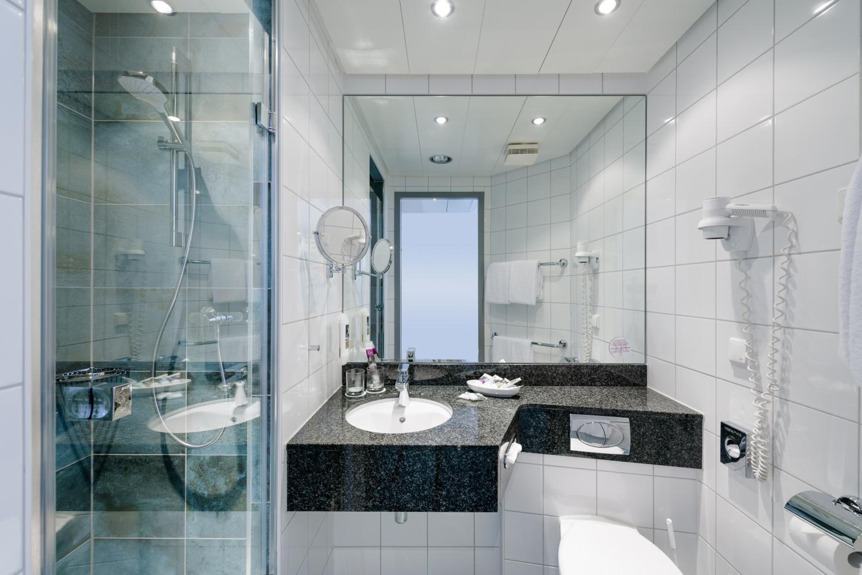 Standard Double Room - Photo 4