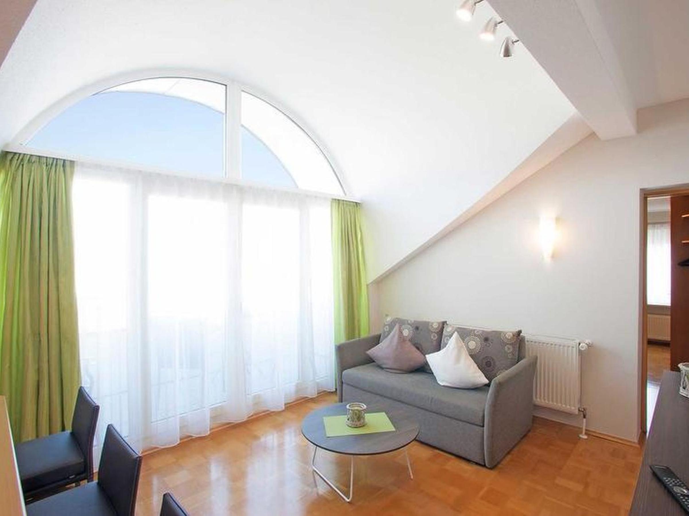 Superior One-Bedroom Apartment with Balcony