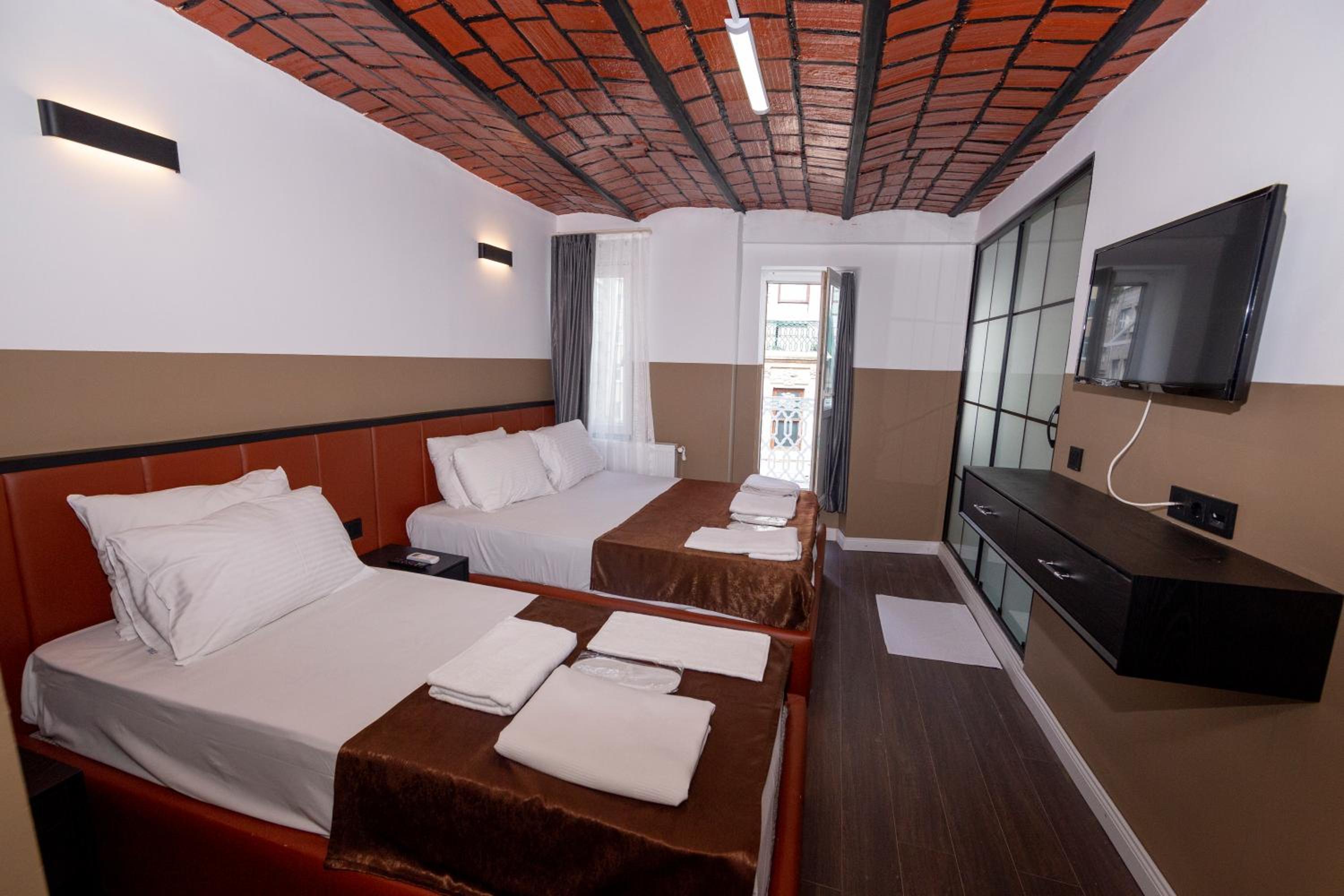 Deluxe Triple Room photo 1