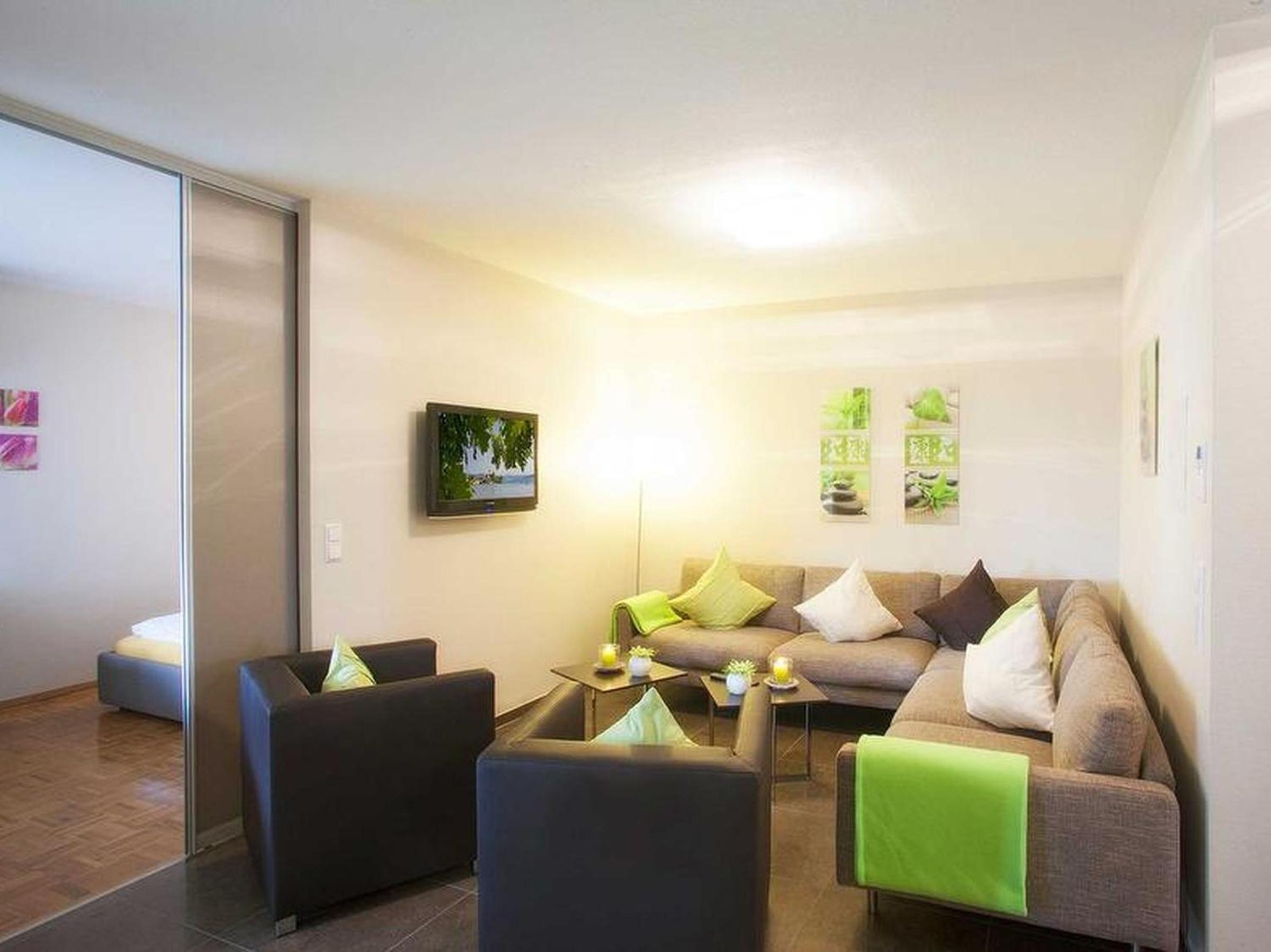 Two-Bedroom Deluxe Apartment with Garden View