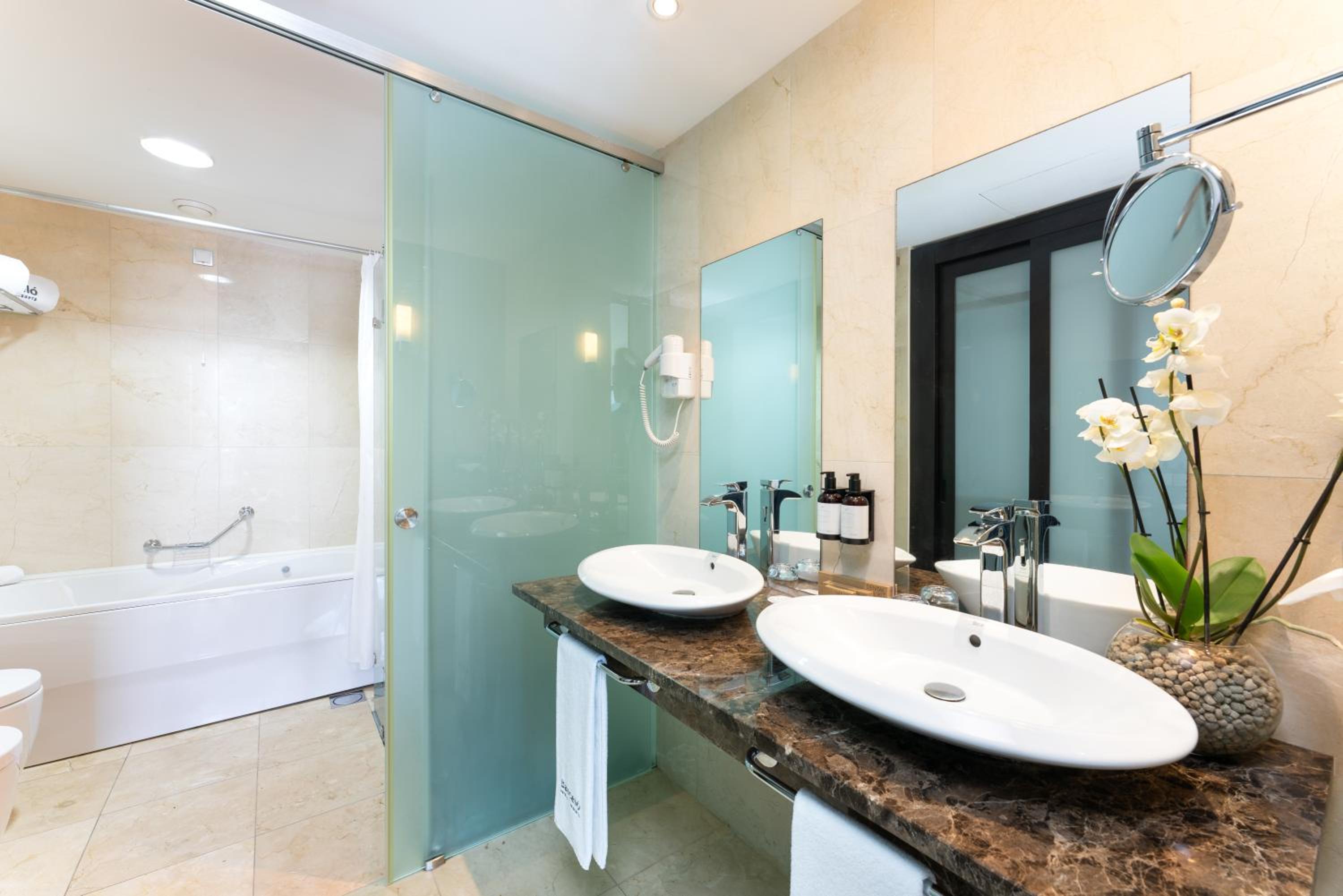 Double Room with Sea View photo 2