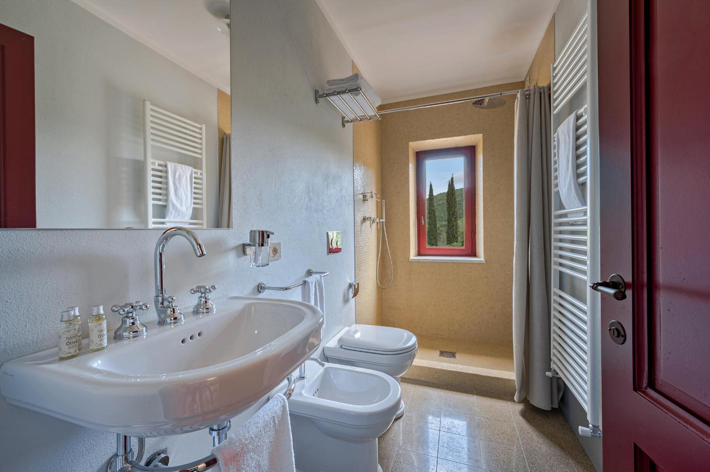 Standard Double Room - Photo 2