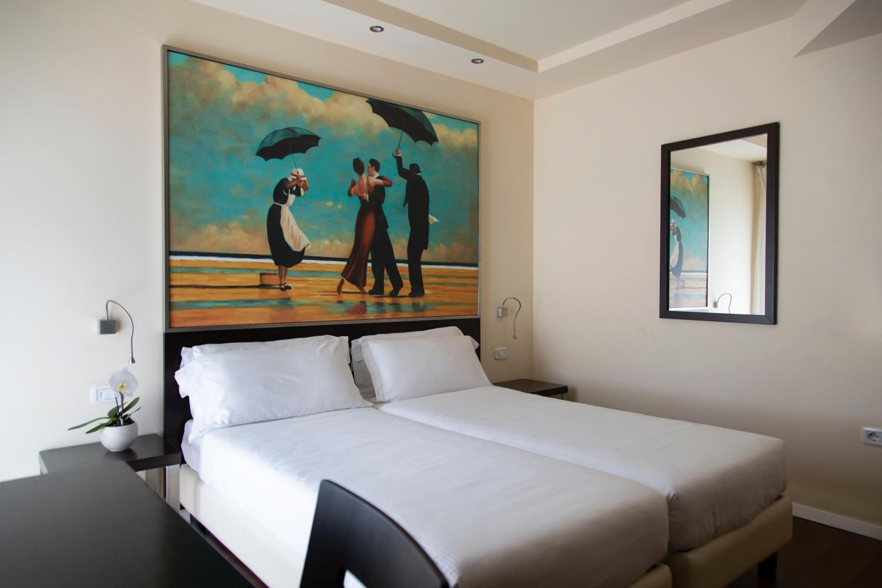 Standard Double or Twin Room - Photo 1