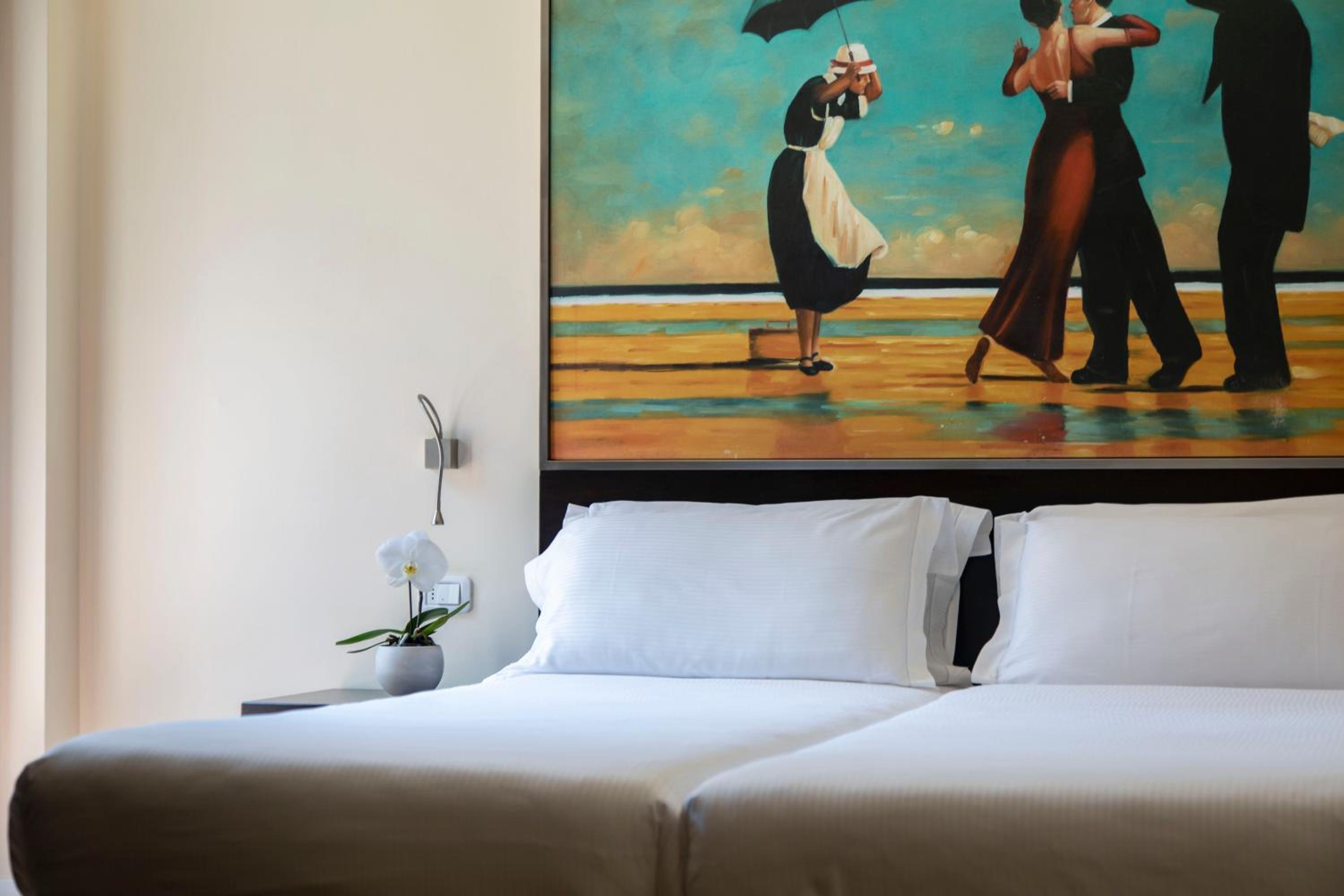 Standard Double or Twin Room - Photo 4
