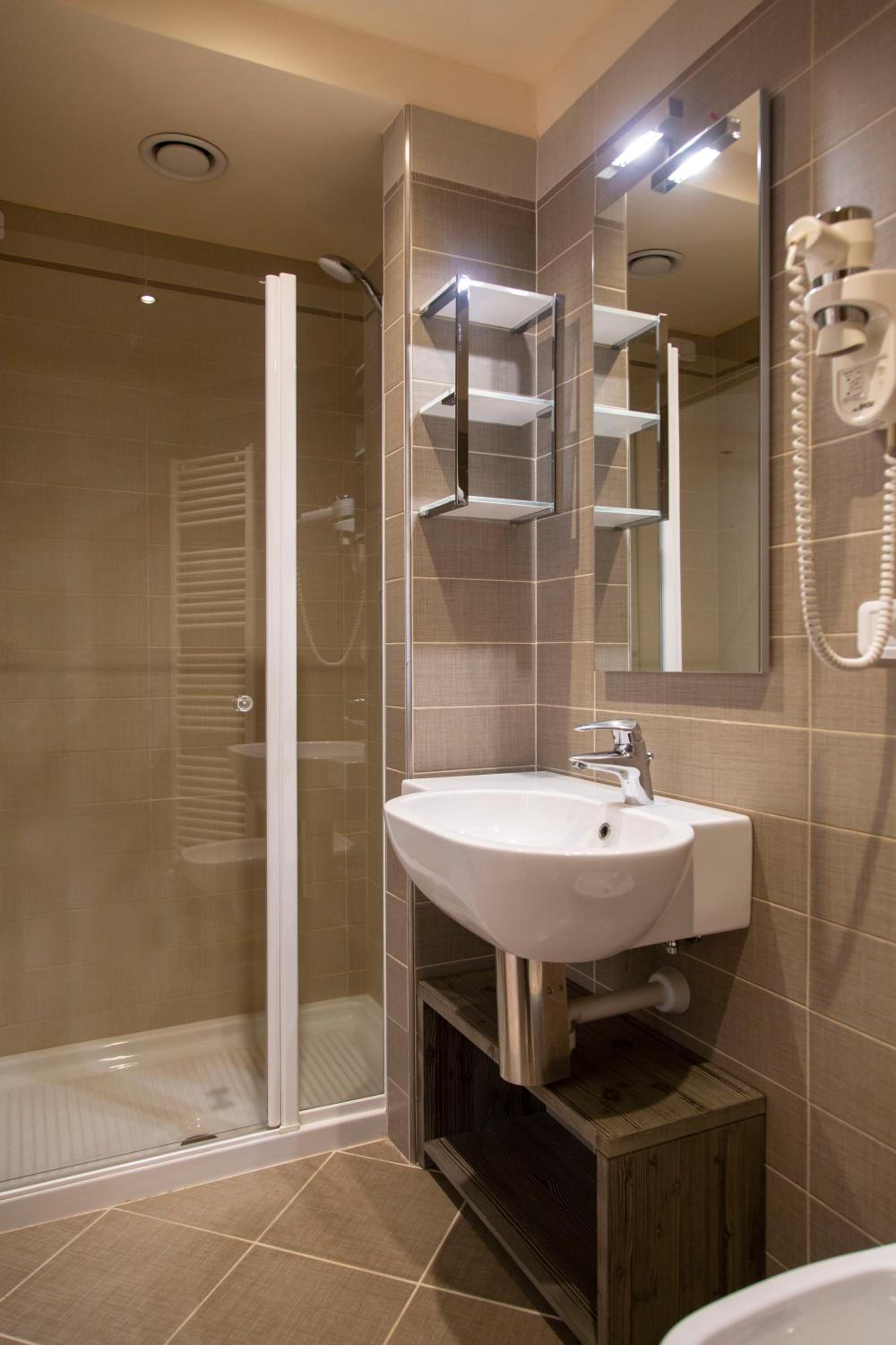 Standard Room - Photo 2