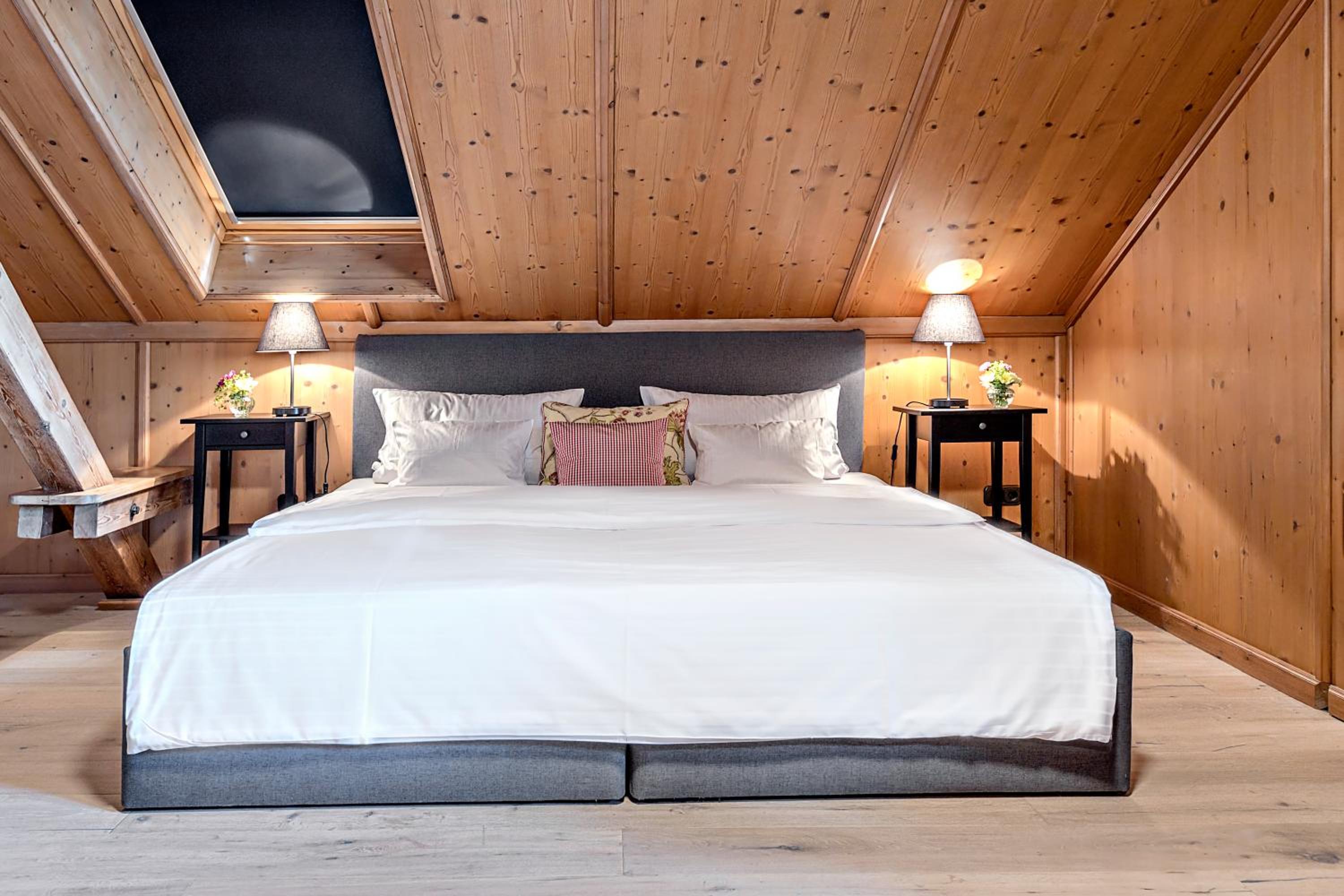 Deluxe Double Room with Balcony - Photo 1