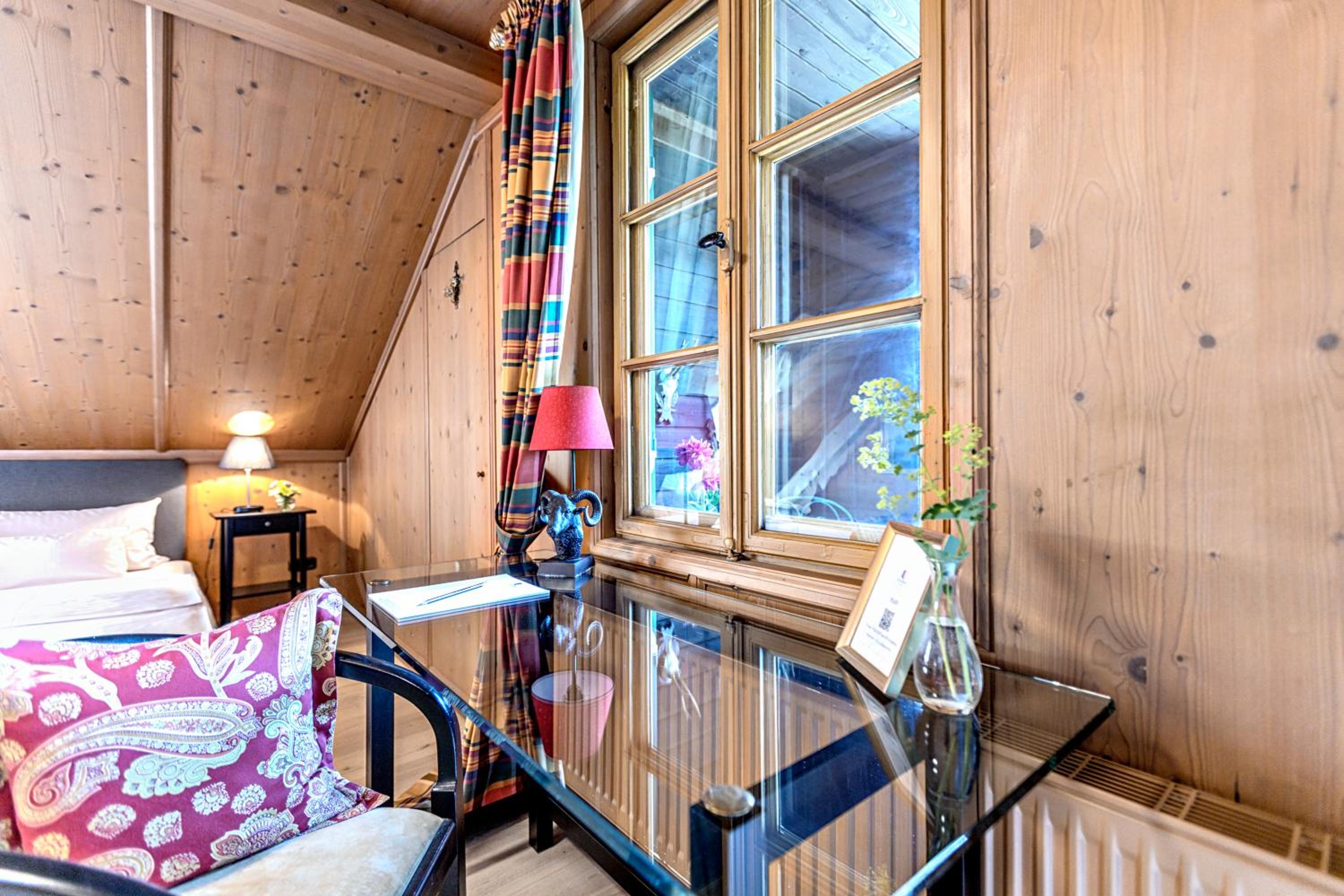 Deluxe Double Room with Balcony - Photo 4