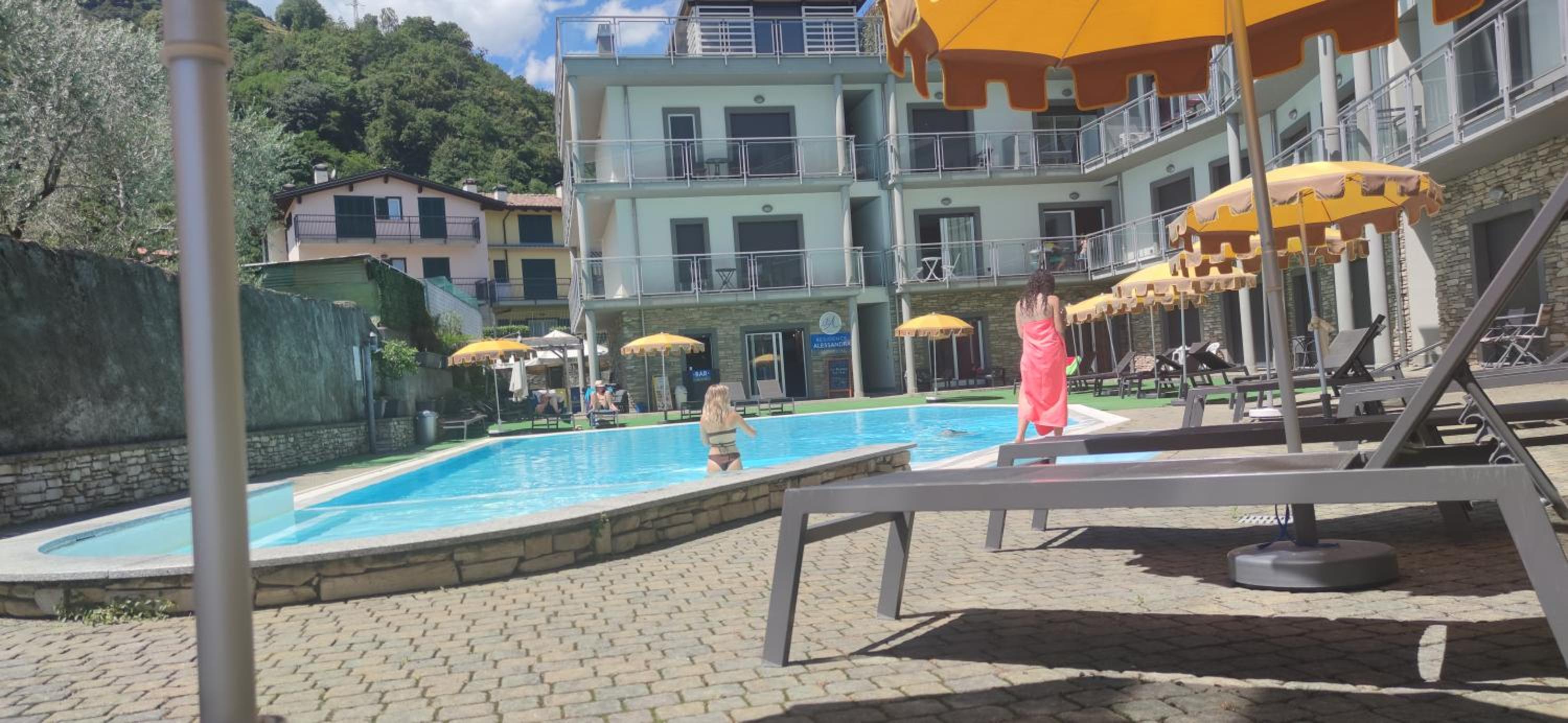 Apartment with Pool View  - Photo 17