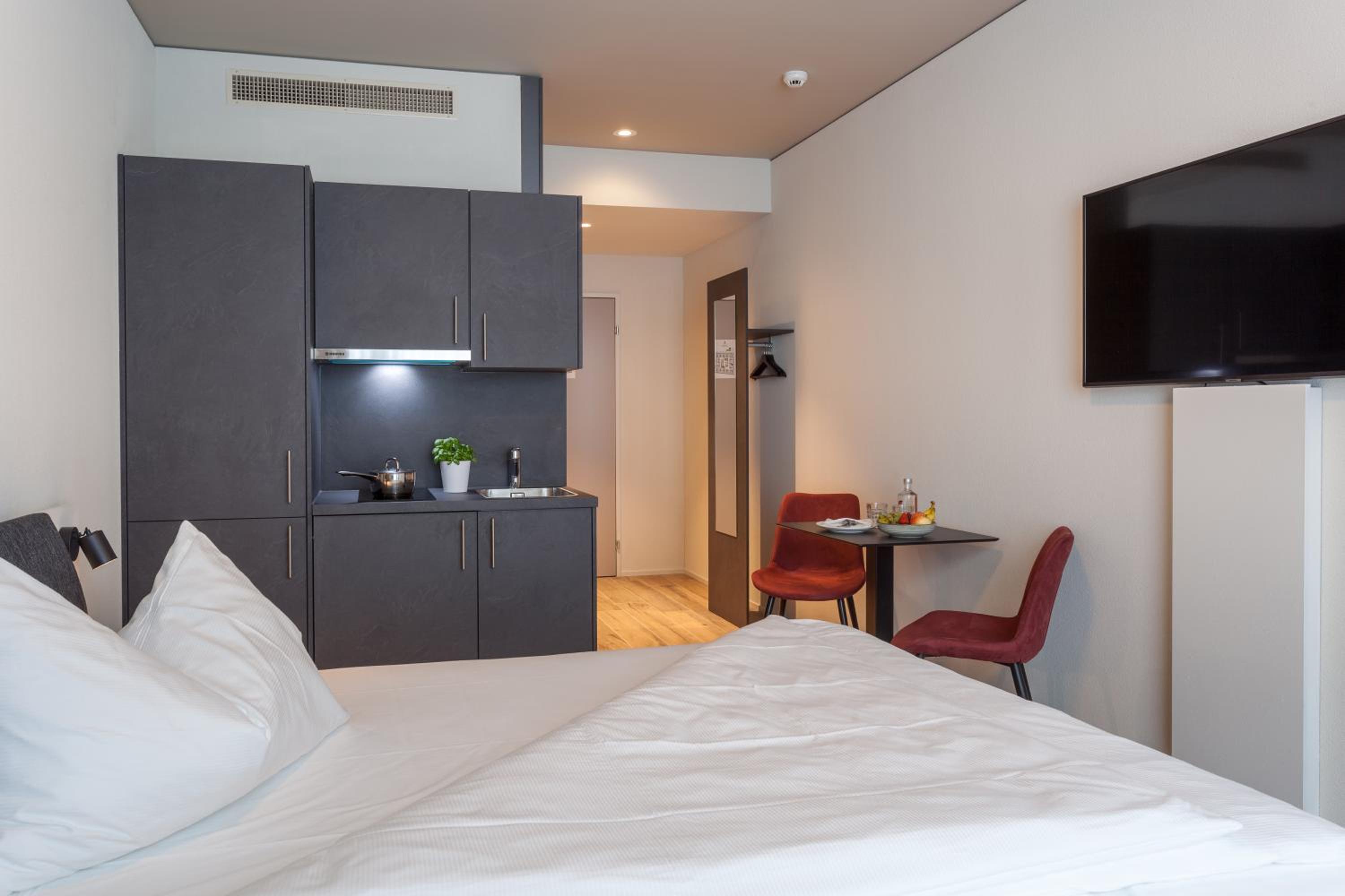 Deluxe Double Room with Air Conditioning incl. Parking - Photo 1