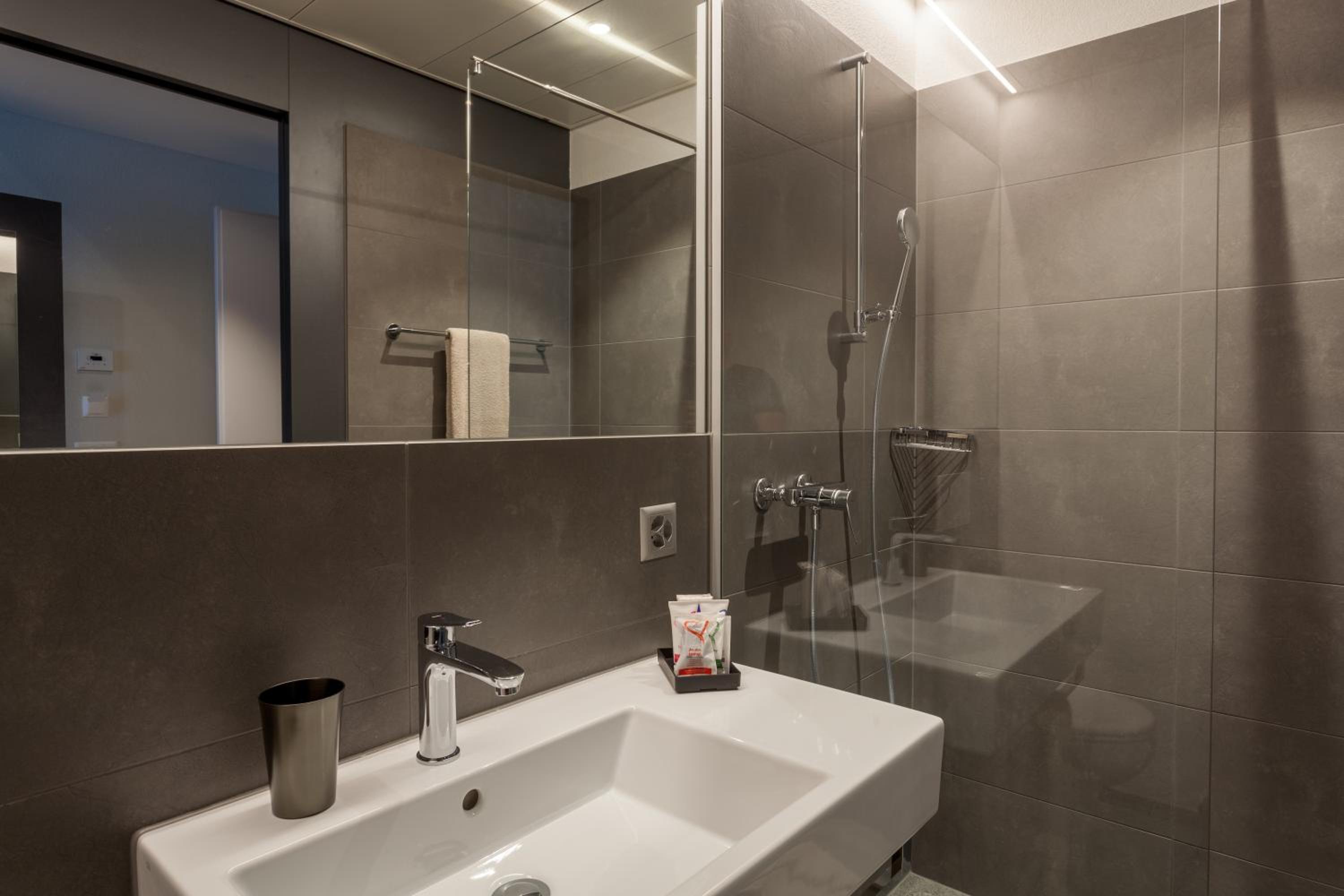 Deluxe Double Room with Air Conditioning incl. Parking - Photo 2