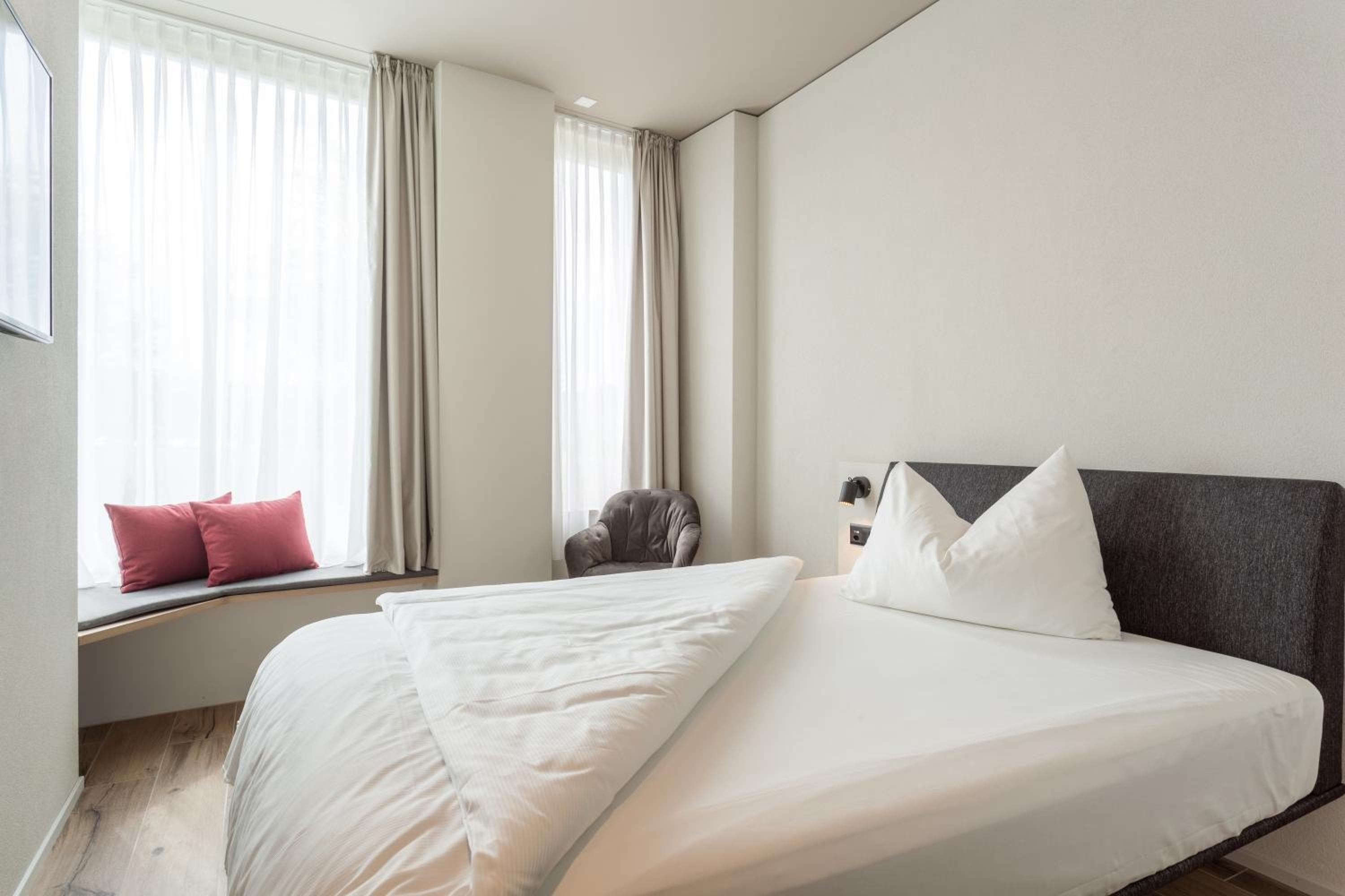 Comfort Single Room with Air Conditioning