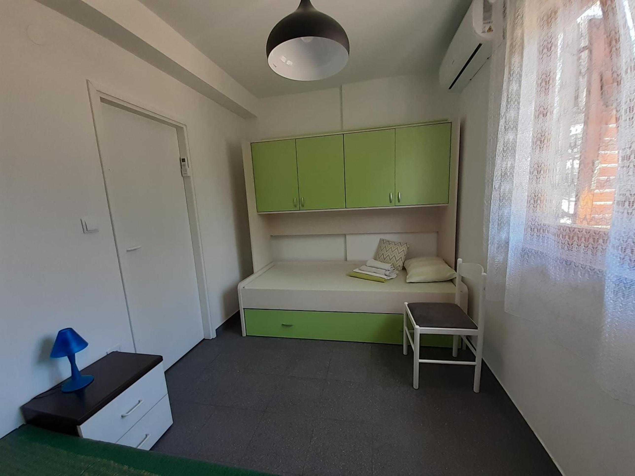 One Bedroom Apartment
