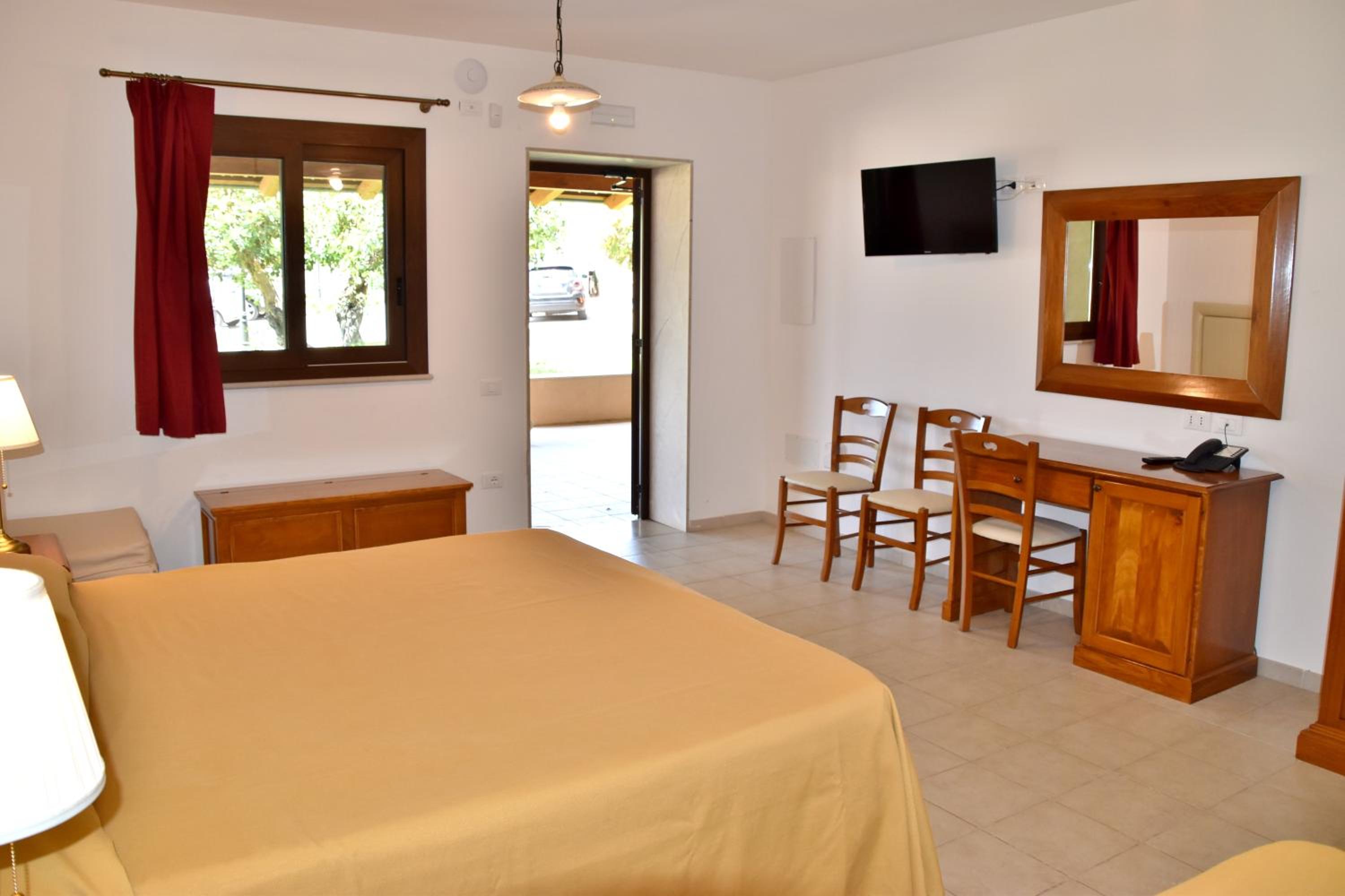 Double or Twin Room photo 2