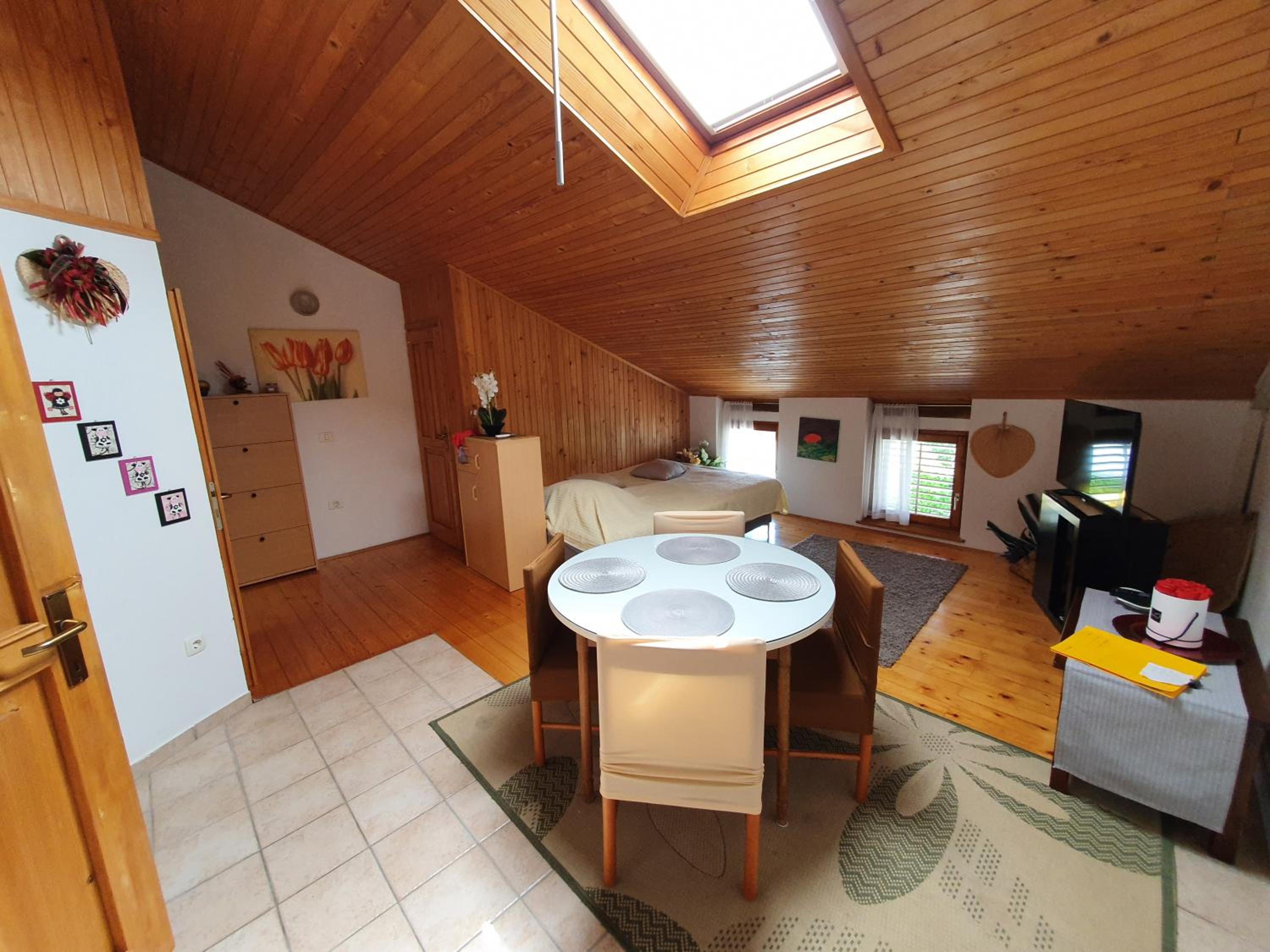 One-Bedroom Apartment - Photo 1