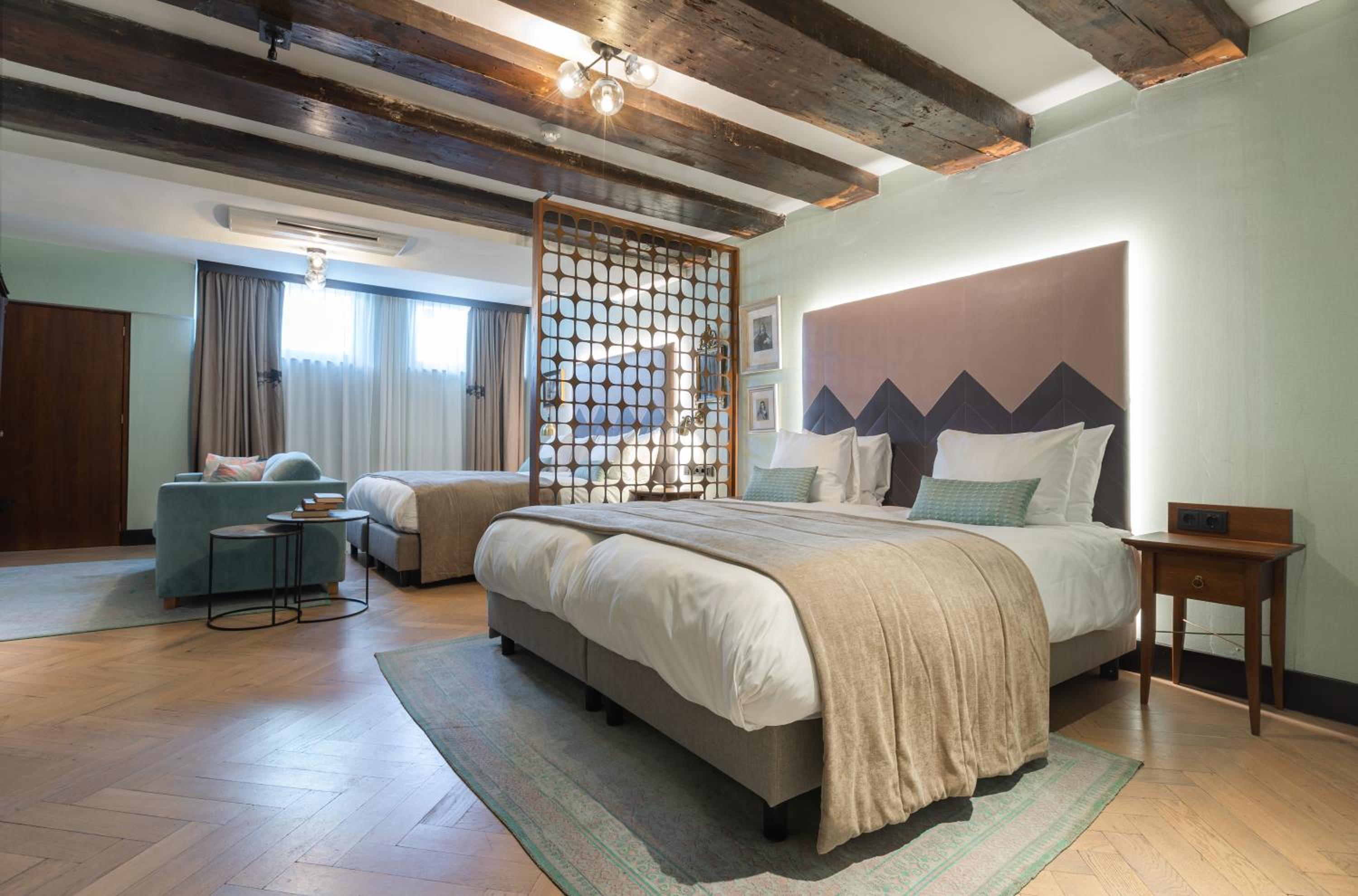 Suite - Semi-Basement