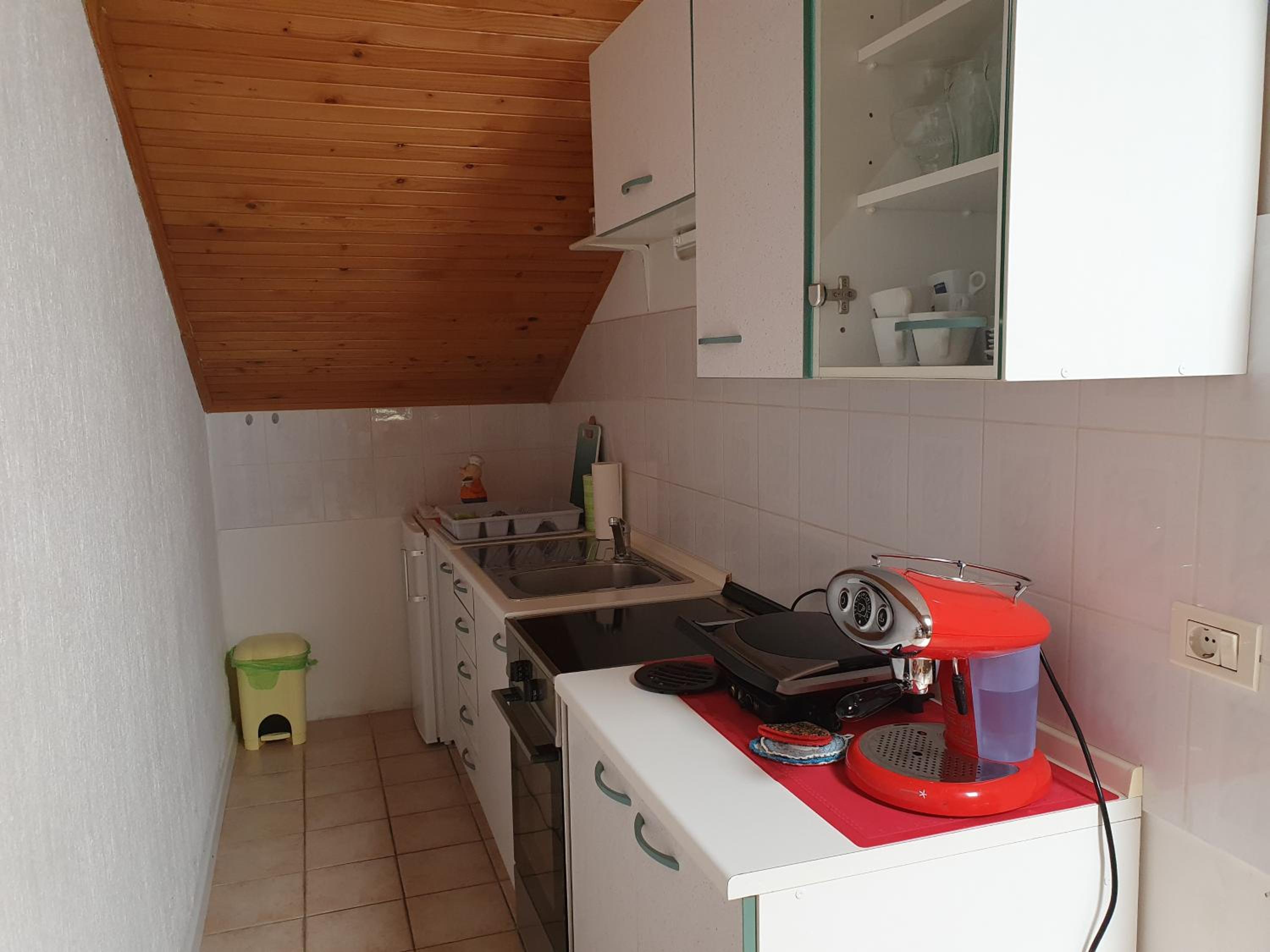 One-Bedroom Apartment - Photo 3