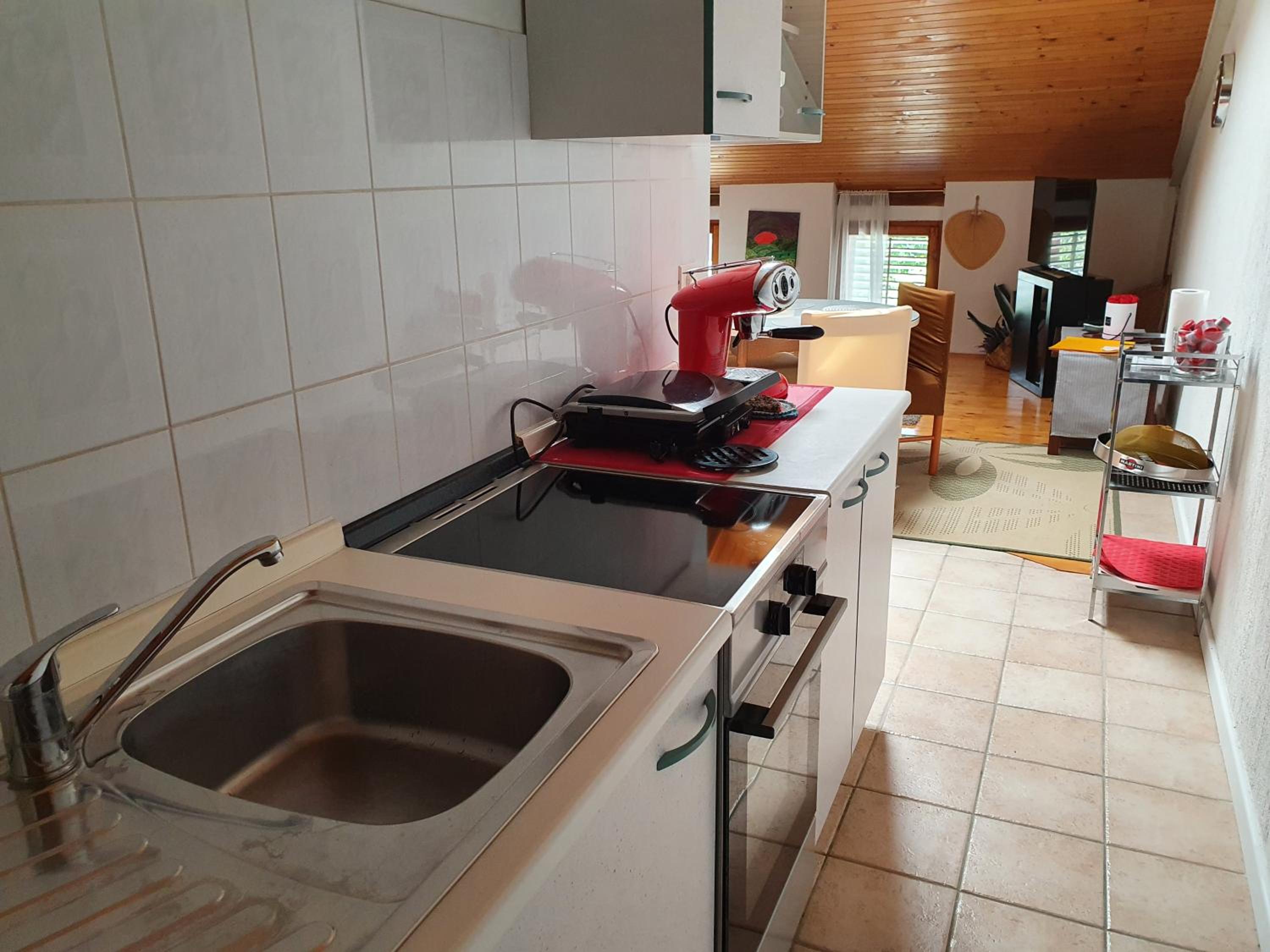 One-Bedroom Apartment - Photo 4