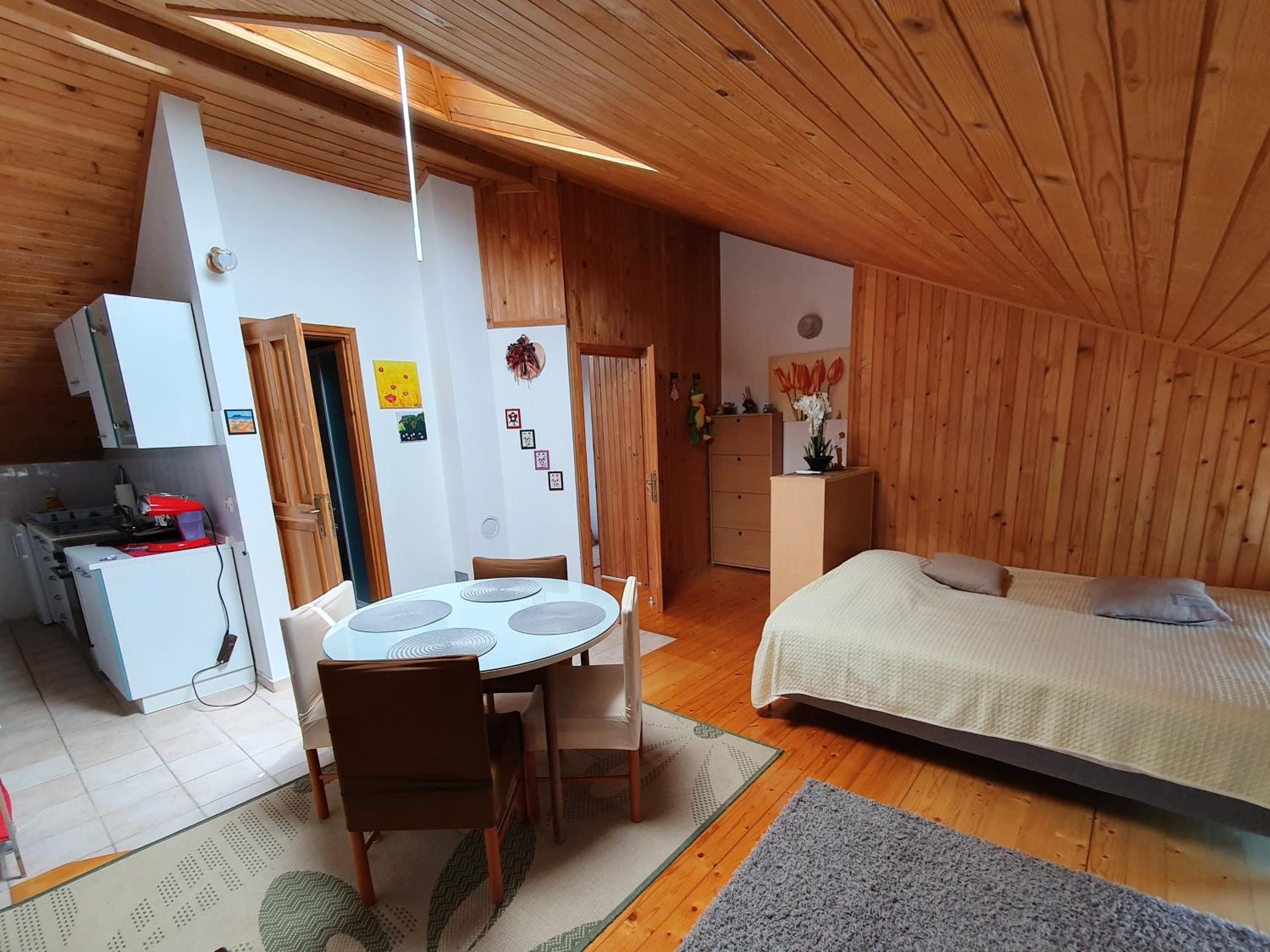 One-Bedroom Apartment - Photo 7
