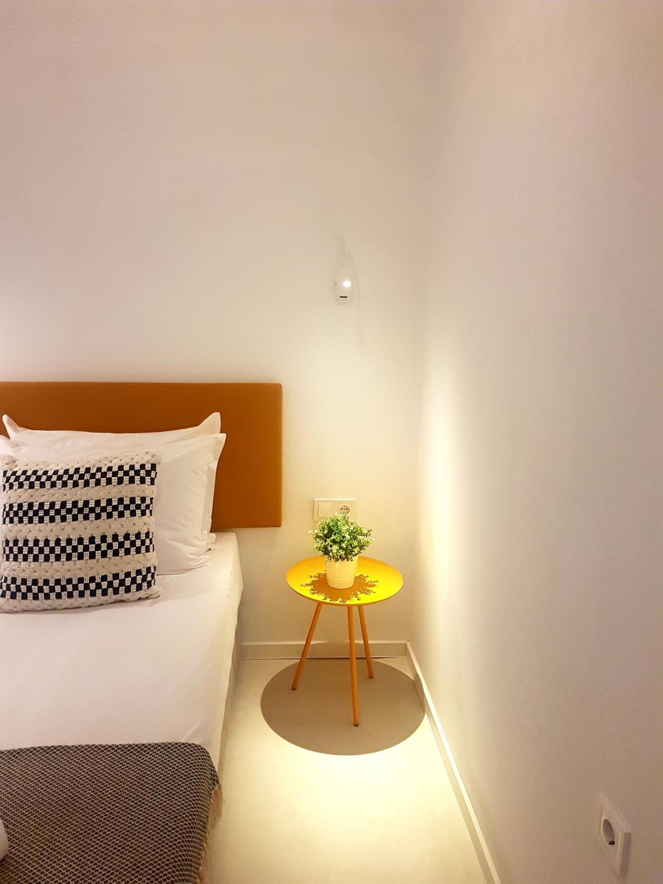 Twin Room - Photo 4