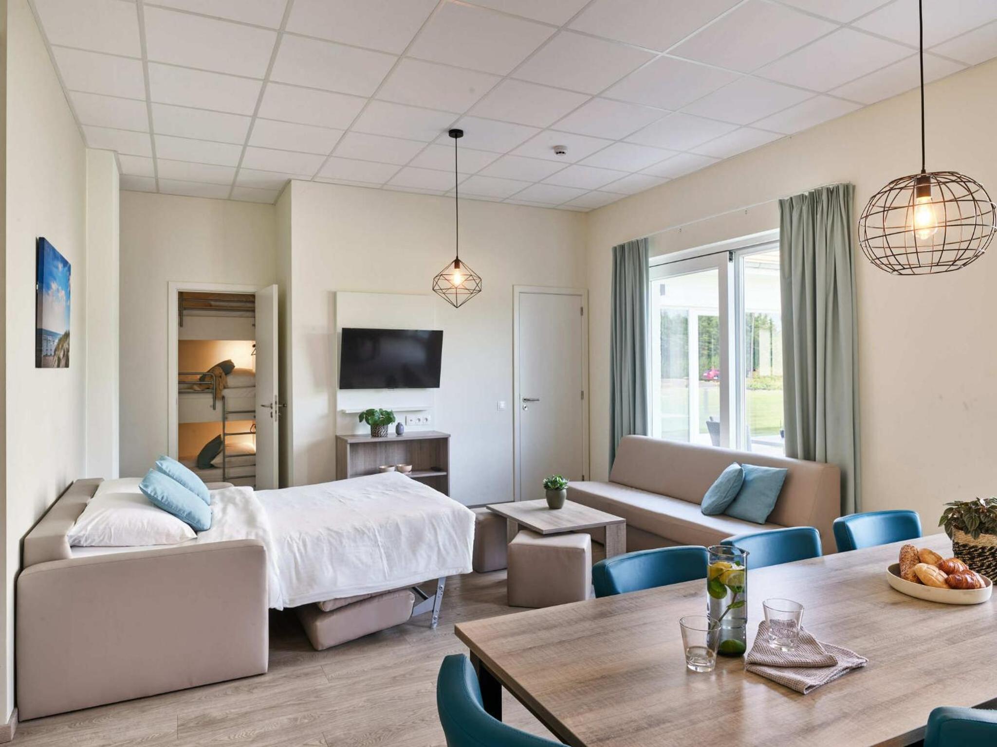 Family Suite | 4 Adults - 3 Children photo 2