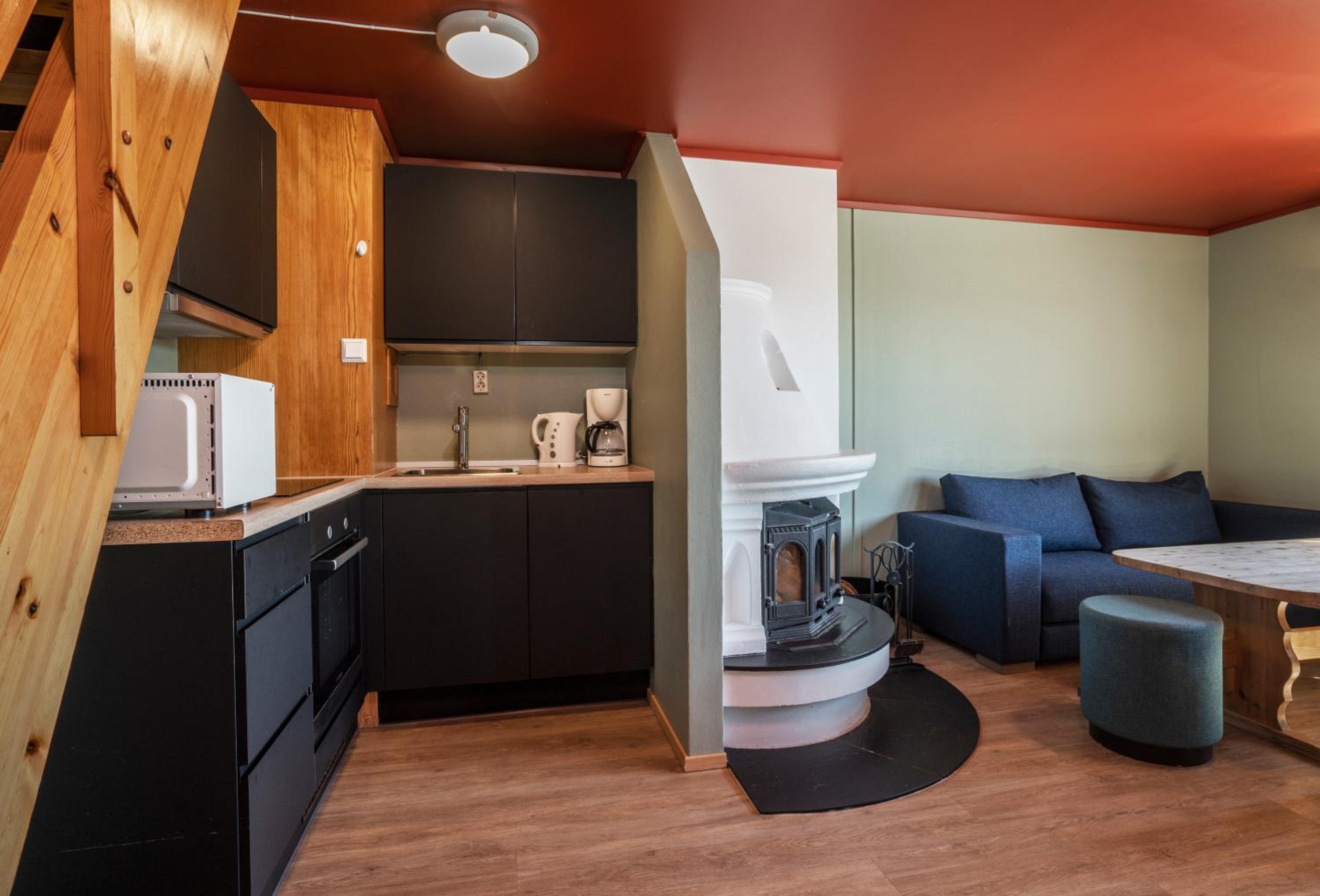 Three-Bedroom Apartment - Photo 15
