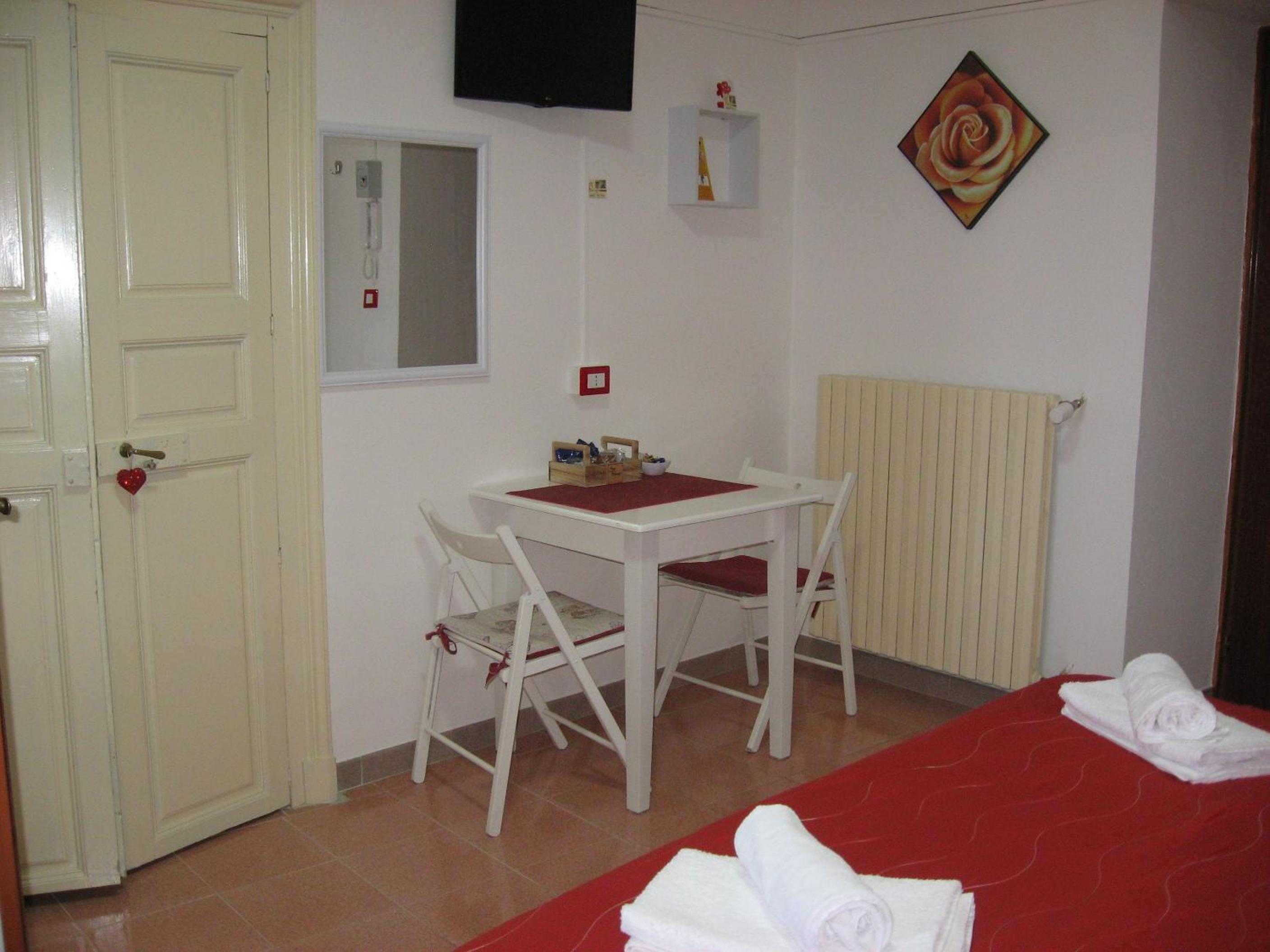 Double or Twin Room photo 1