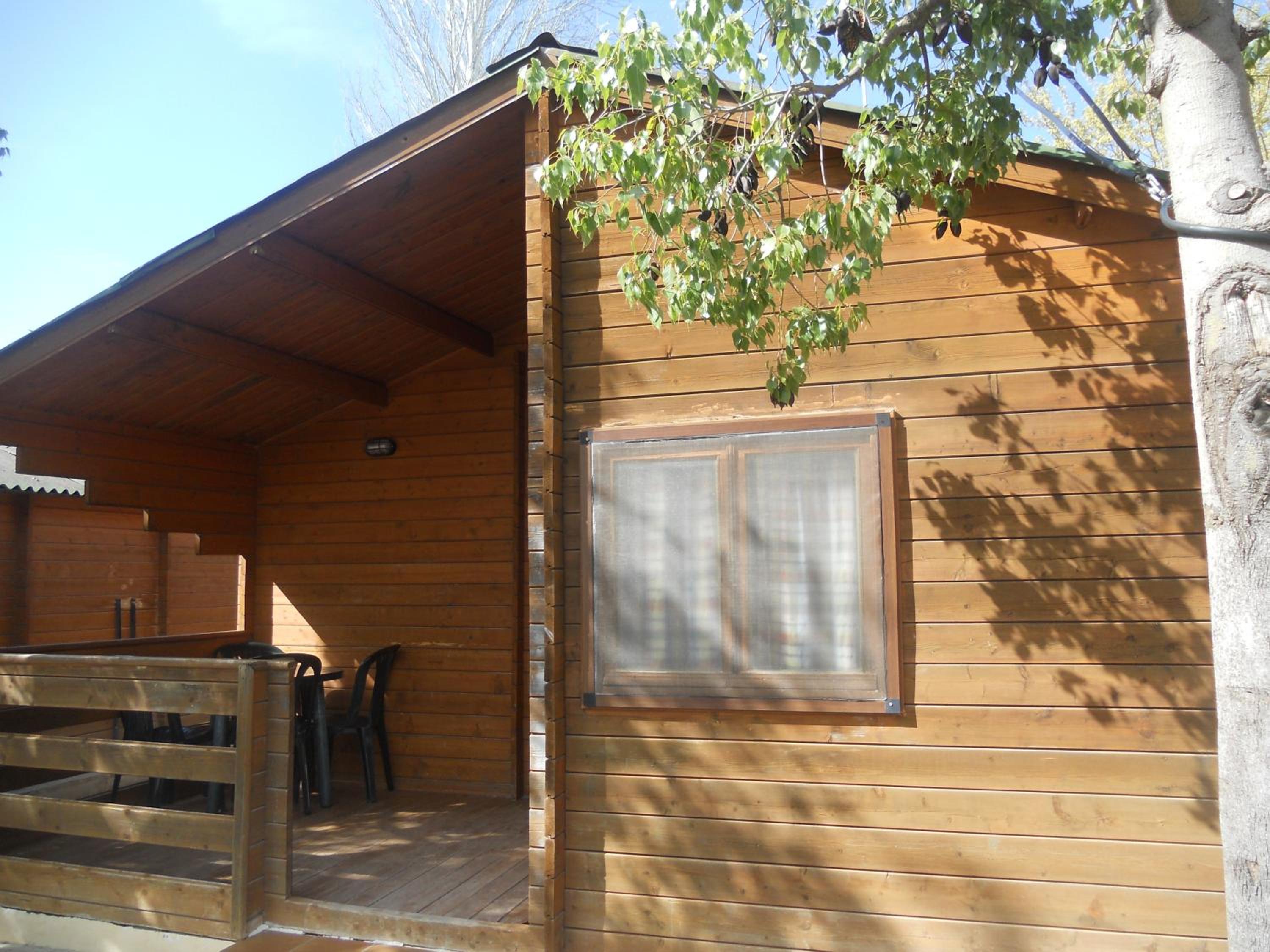 Two-Bedroom Bungalow 4 adults with kitchen photo 3