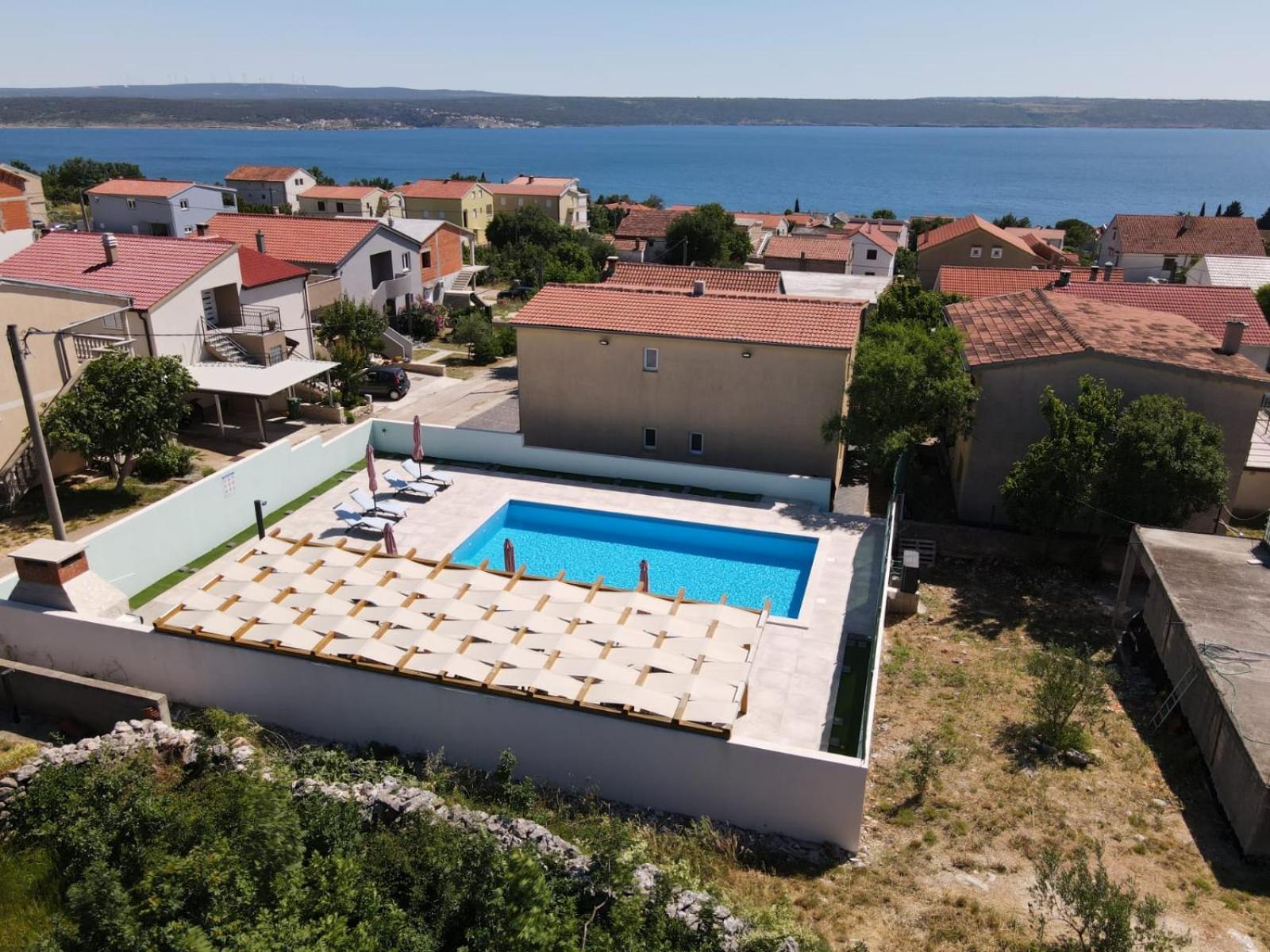 Apartment with Terrace - Photo 3