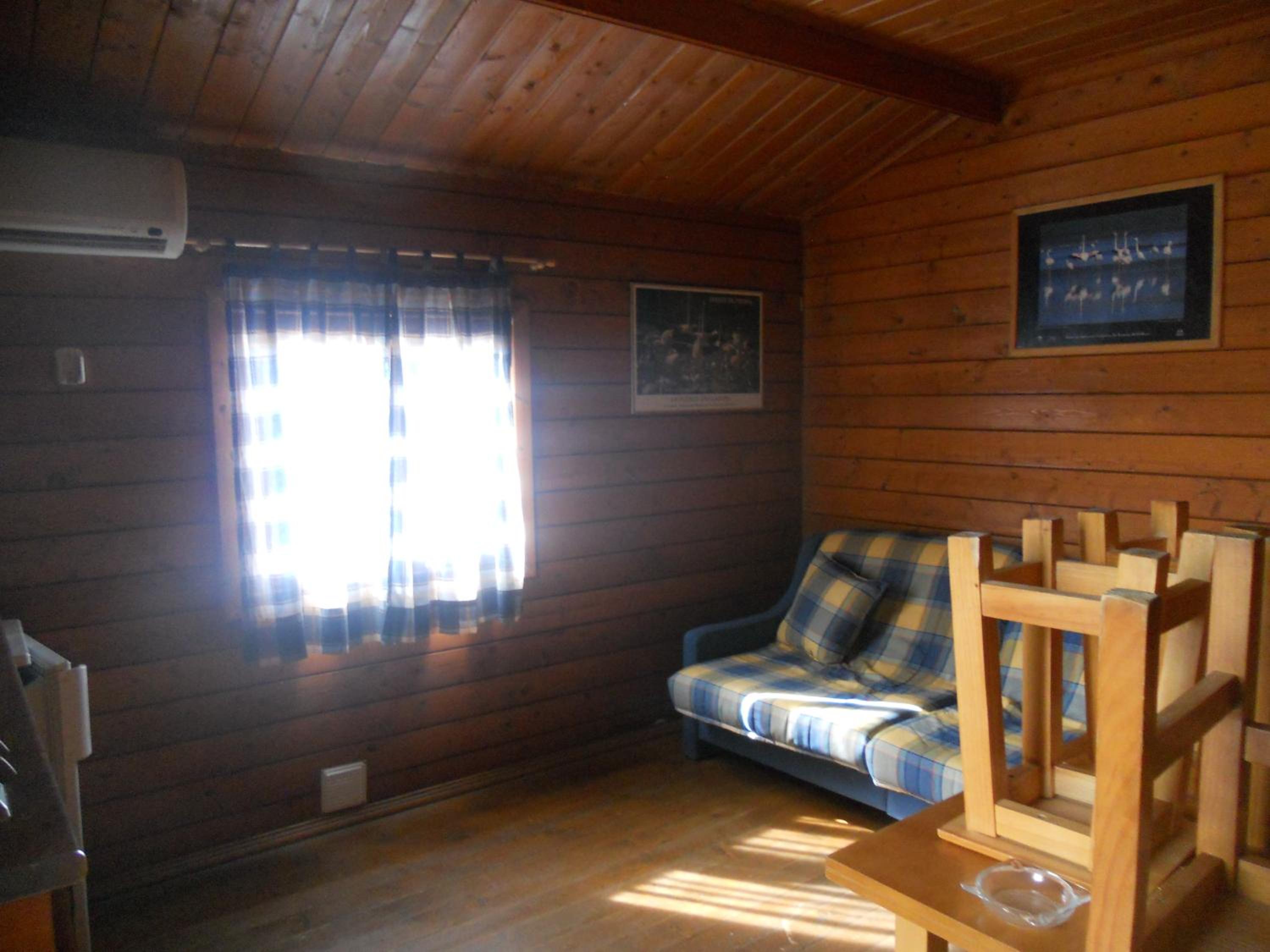 Bungalow de Dos Habitaciones con Cocina para 6 Adultos