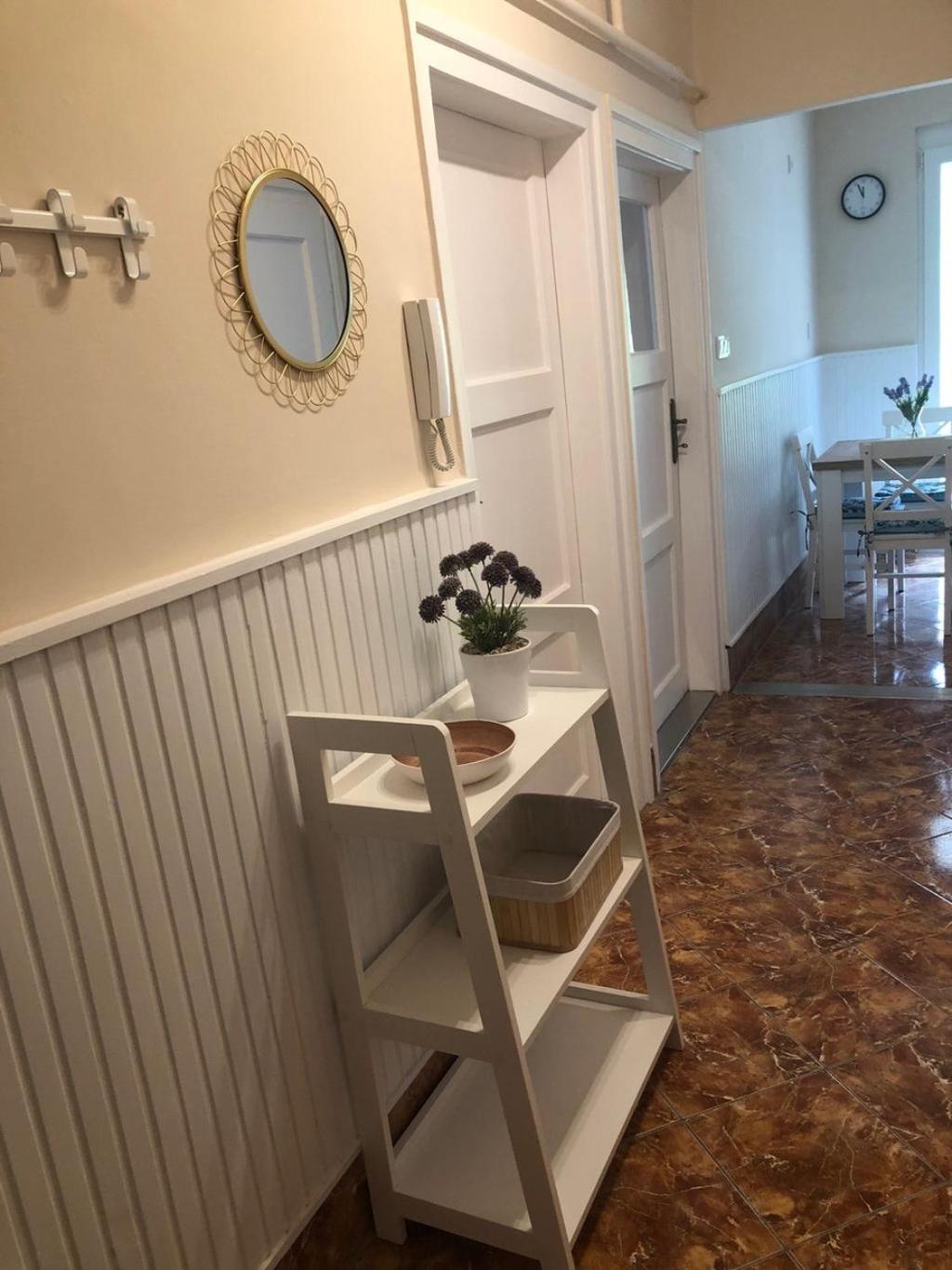 Two-Bedroom Apartment - Photo 24