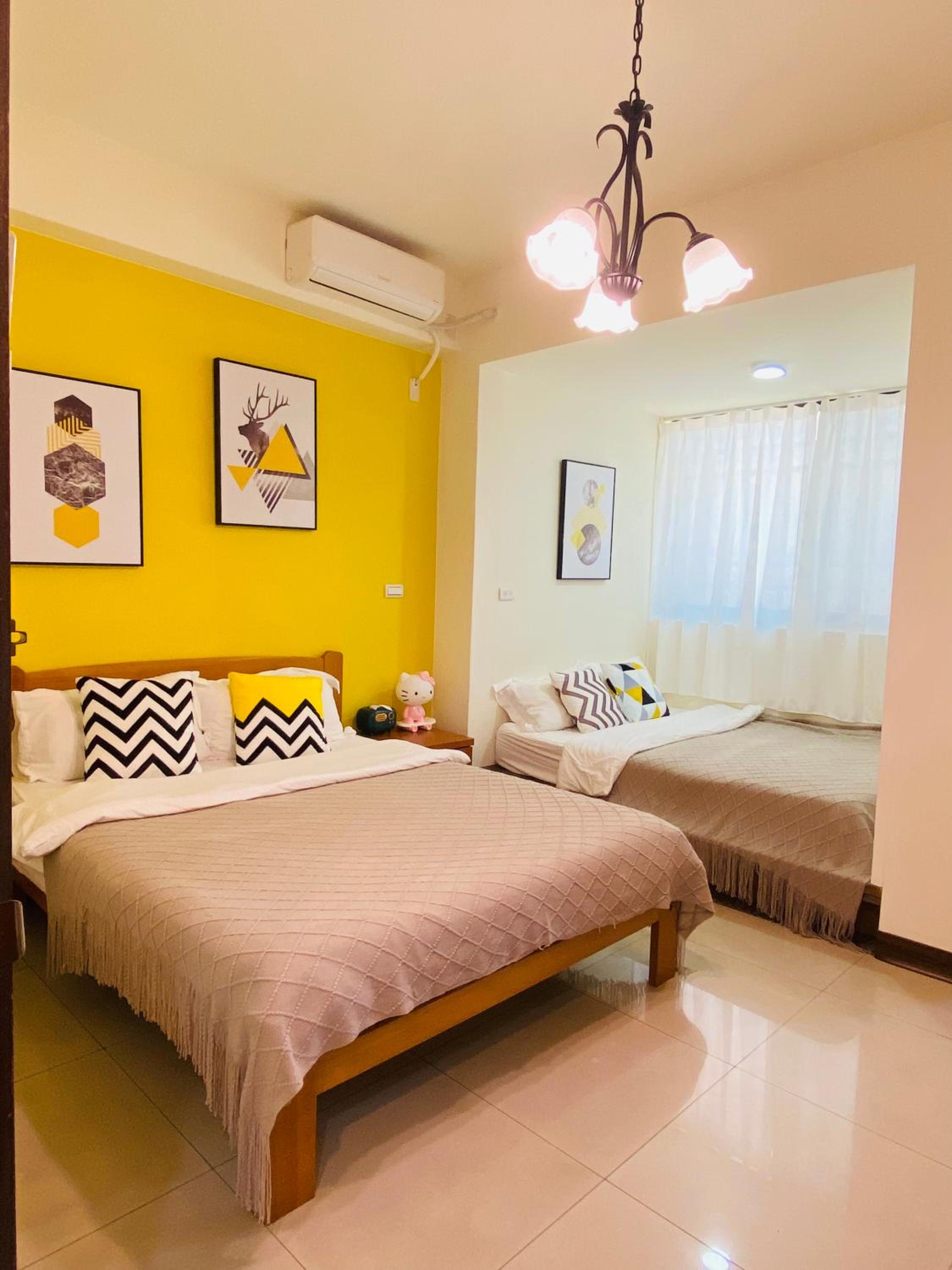 Quadruple Room with Private Bathroom photo 2