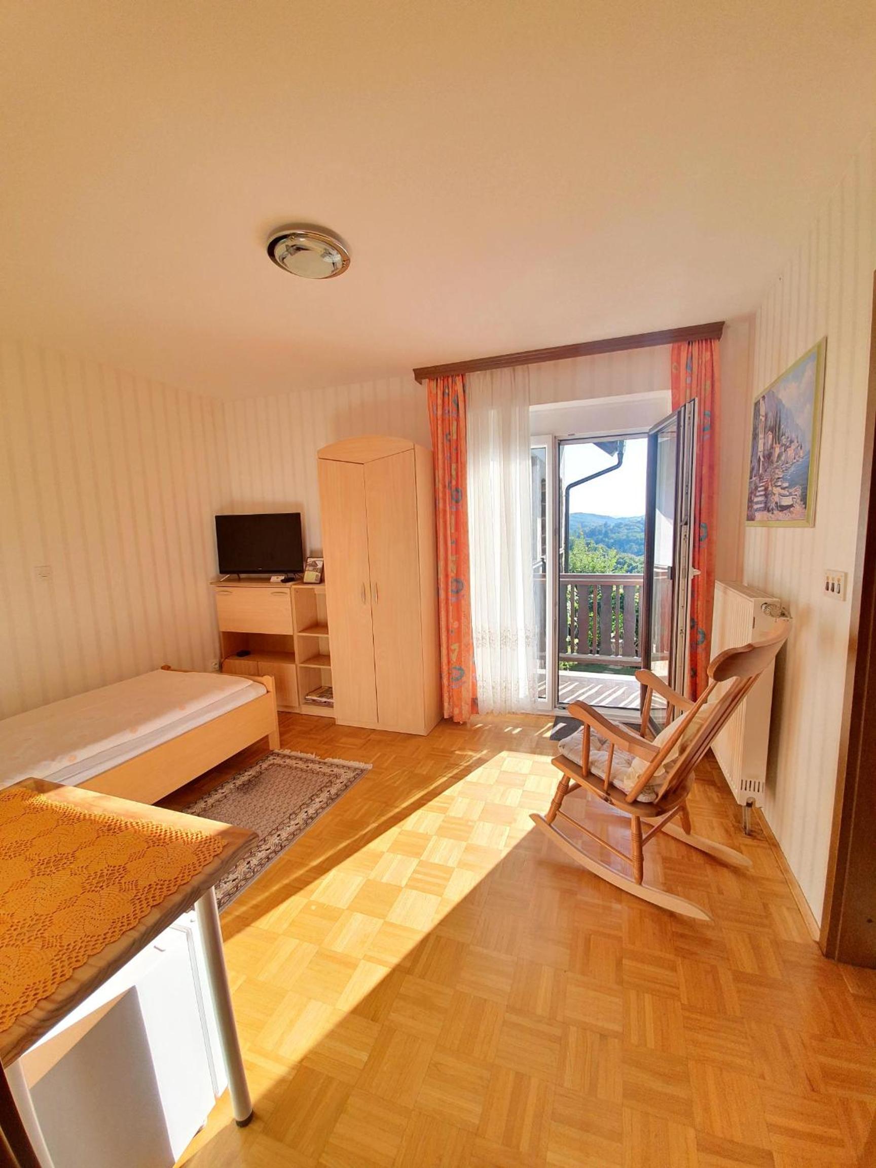 Standard Single Room with Mountain View photo 1
