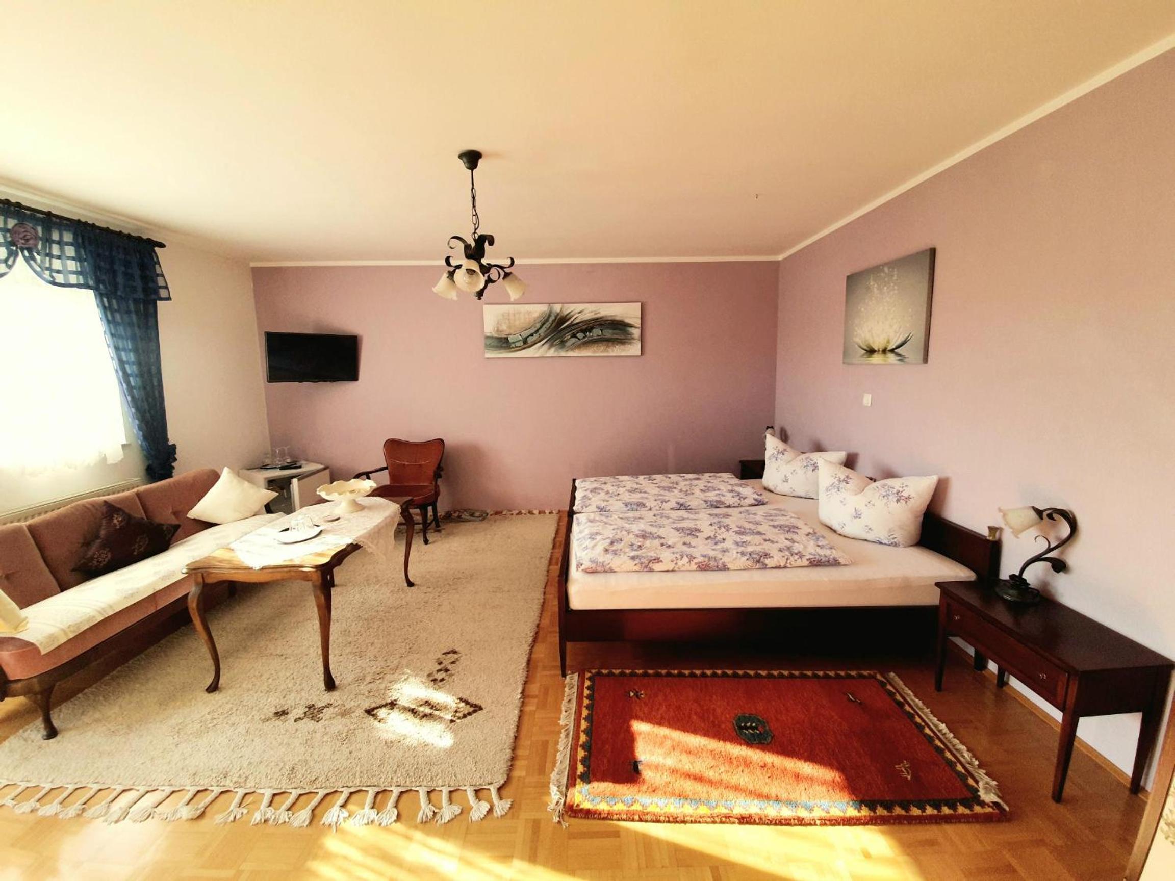 Double or Twin Room with Mountain View photo 2