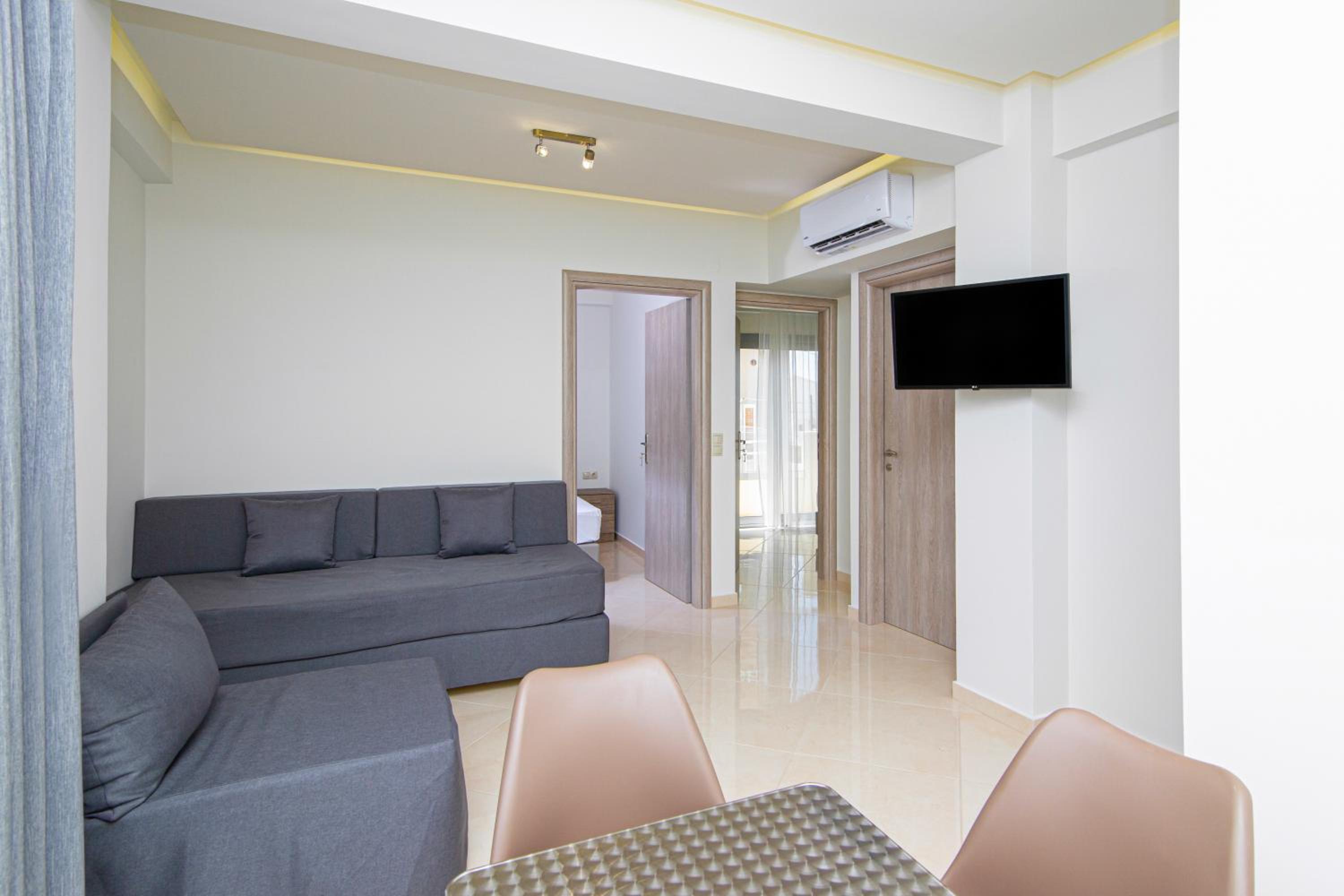 Luxury Two-Bedroom Apartment photo 2