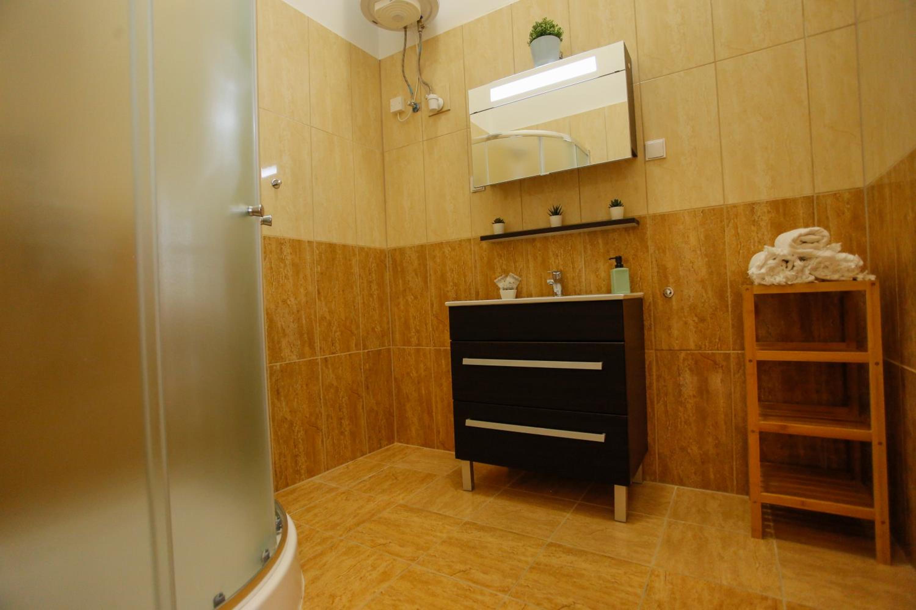 Studio Apartment - Photo 5