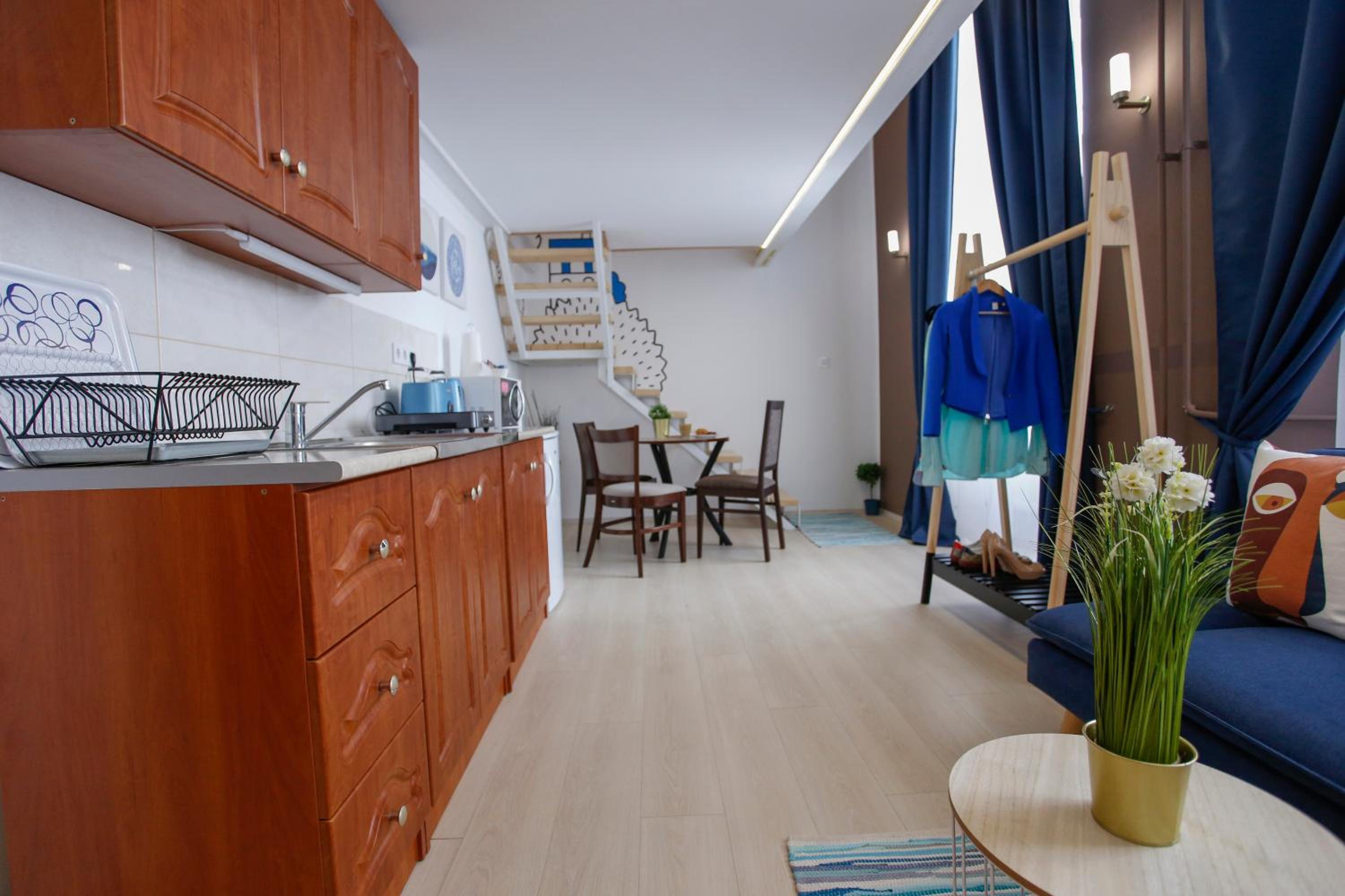 Apartment - Split Level - Photo 15