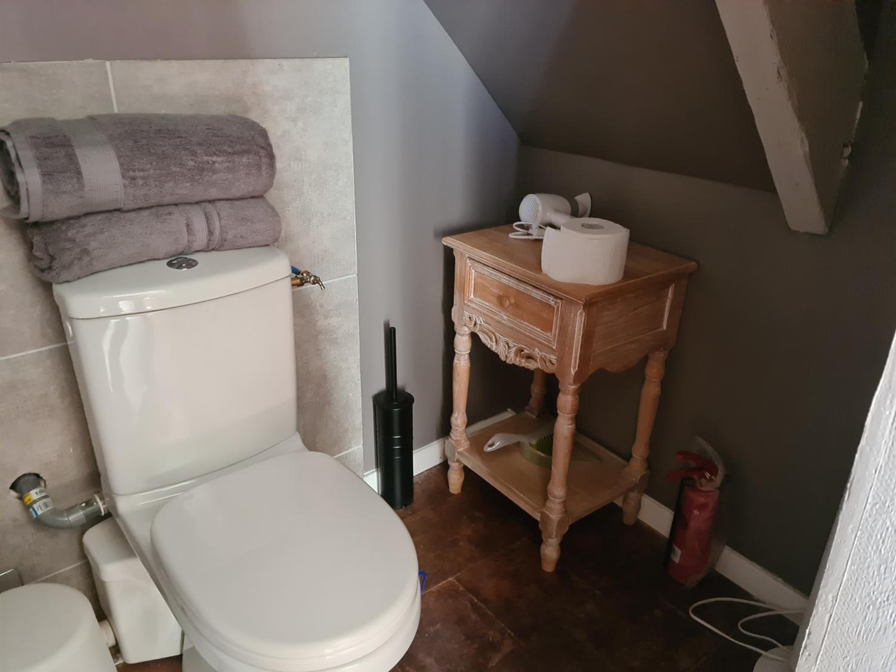 Studio Apartment - Photo 19
