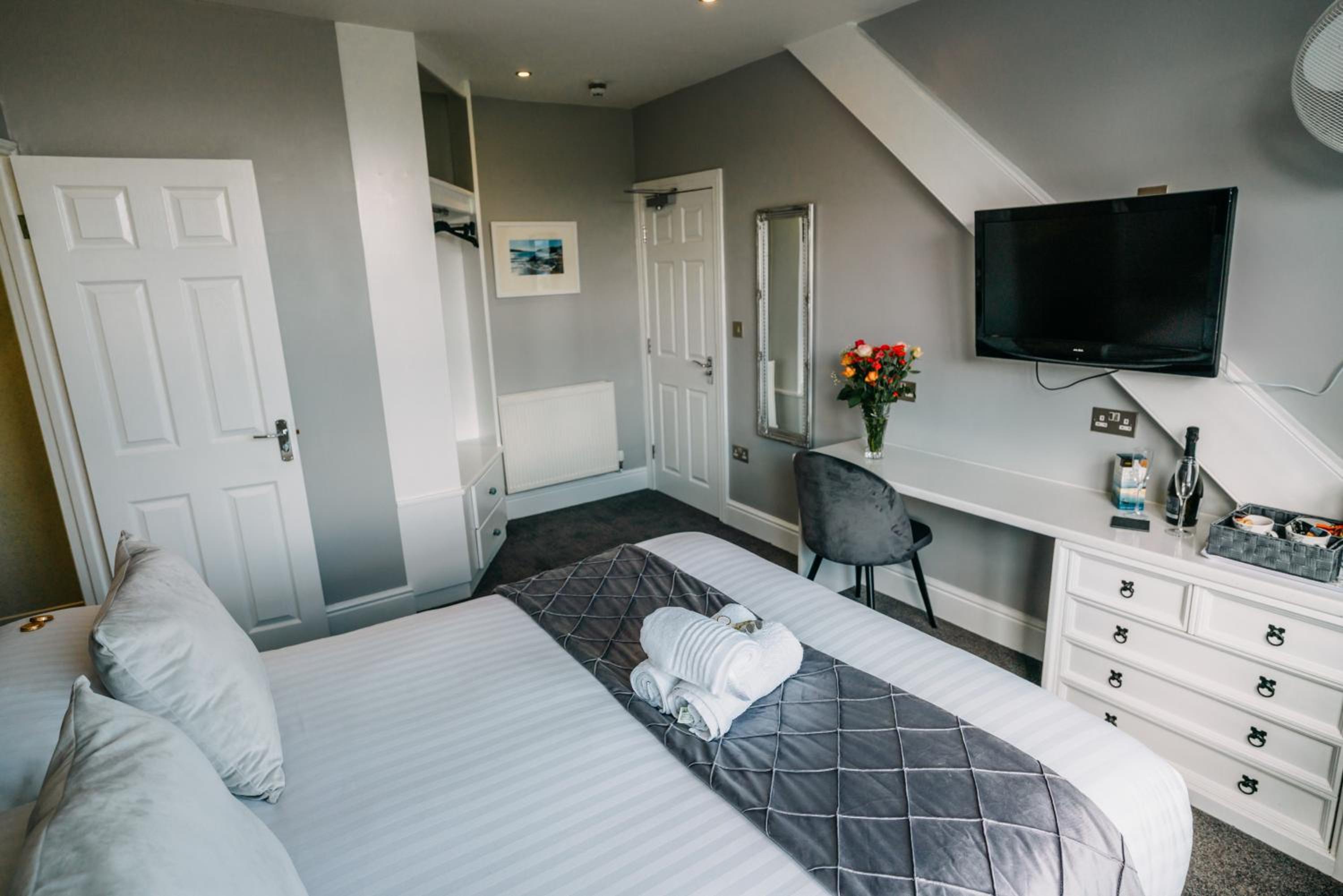Double Room with Sea View photo 2