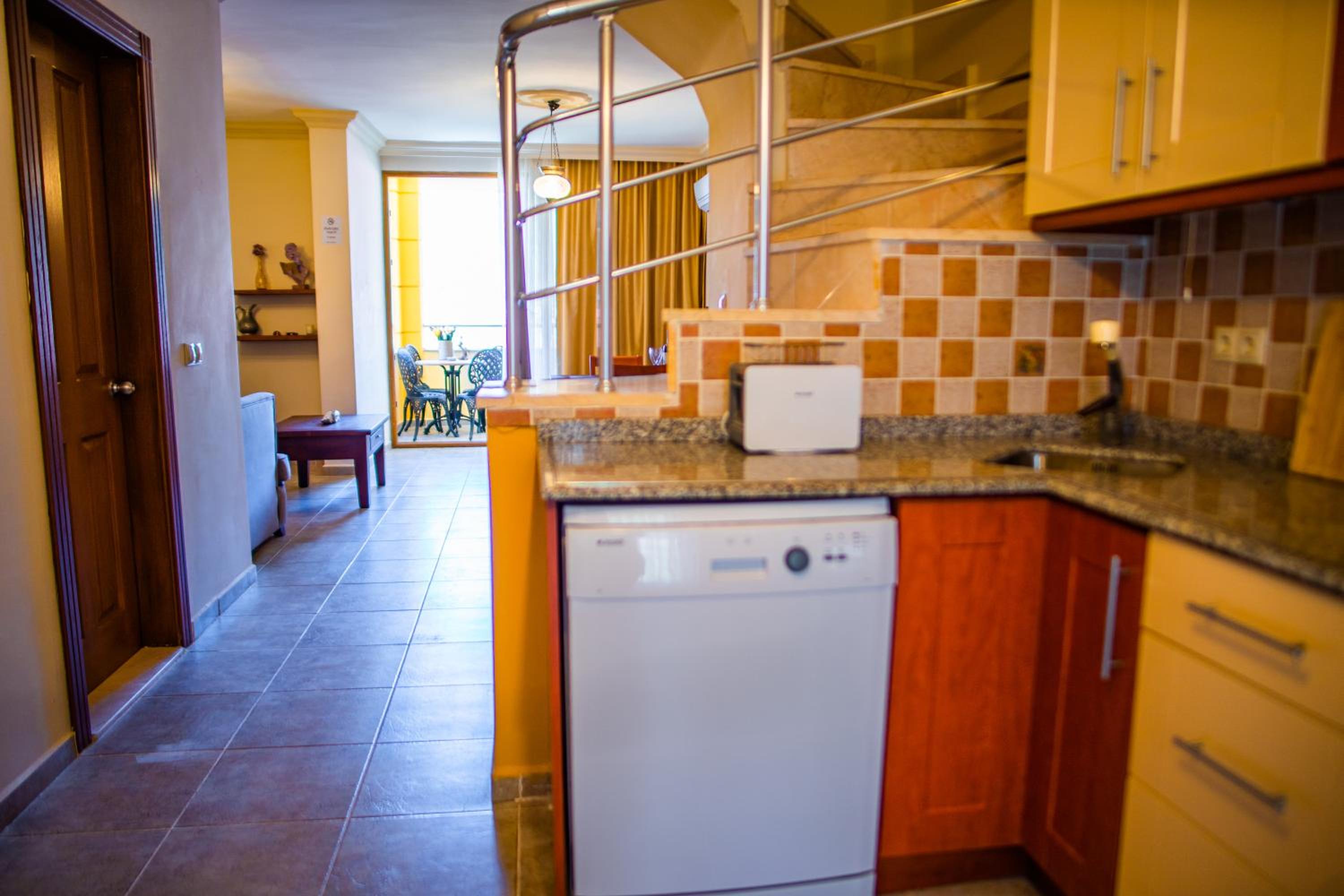 Duplex Apartment (5 Adults)