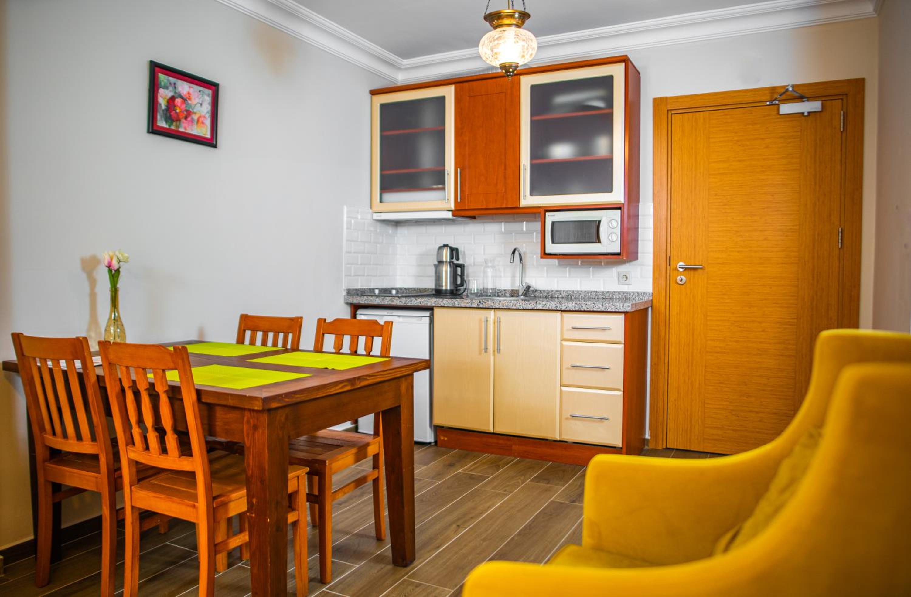 Studio Apartment photo 2