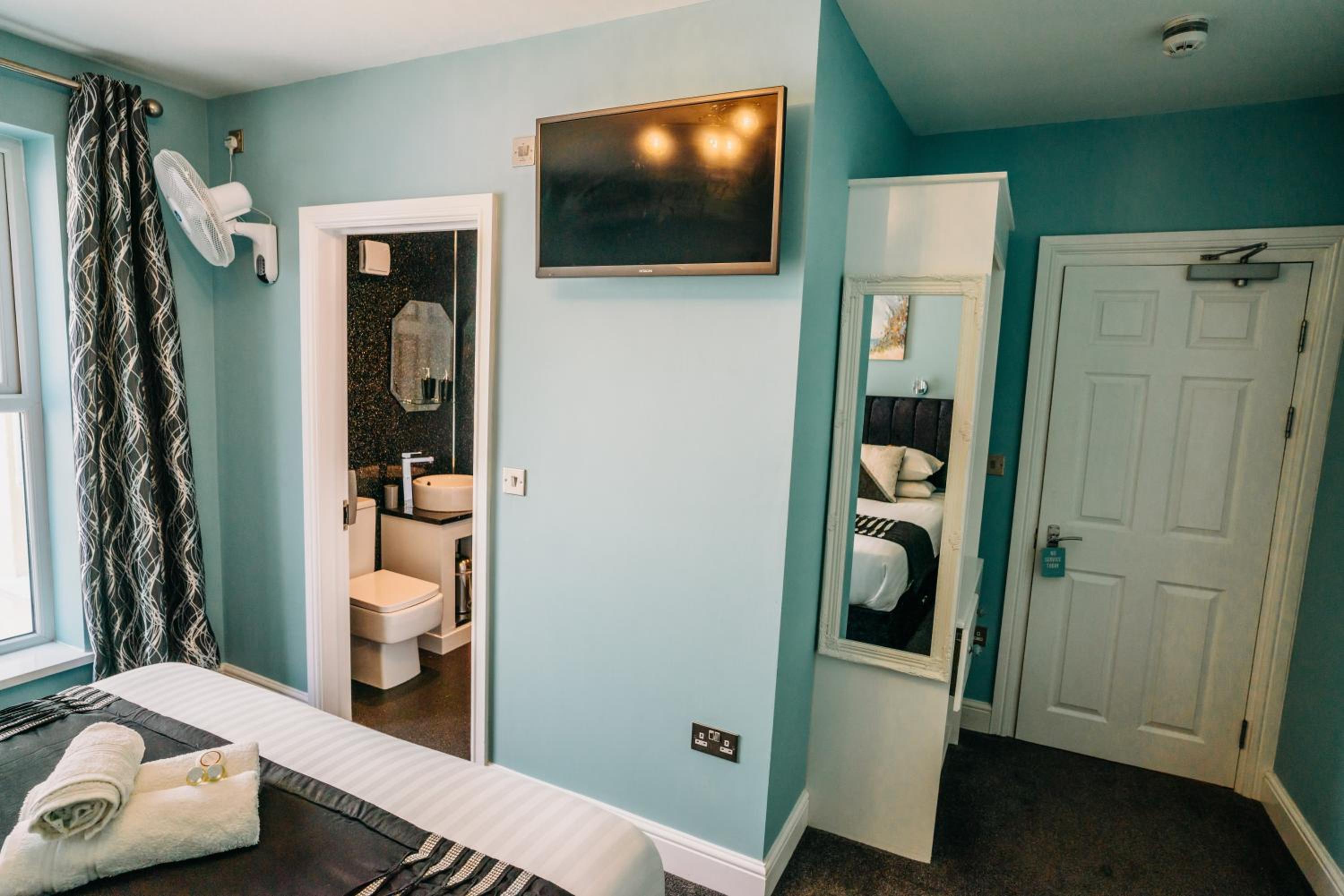Standard Triple Room photo 2