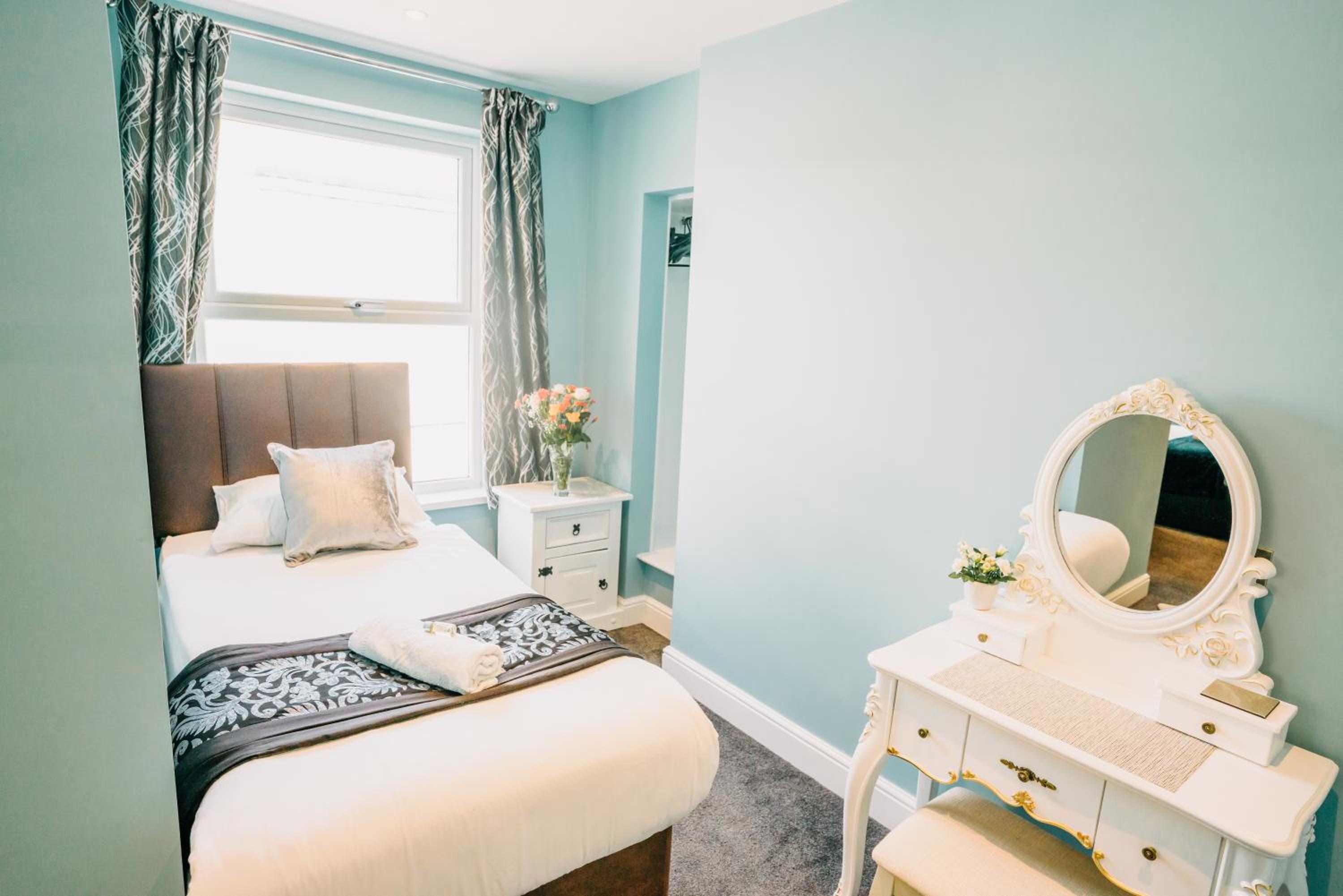 Deluxe Triple Room photo 2