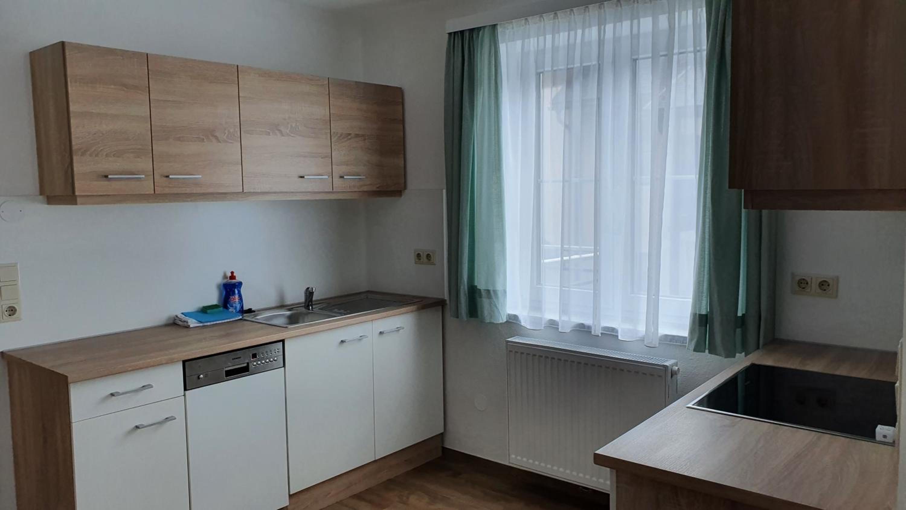 Apartment with Balcony photo 2