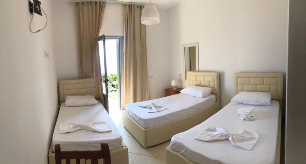 Deluxe Double Room with Balcony and Sea View photo 1