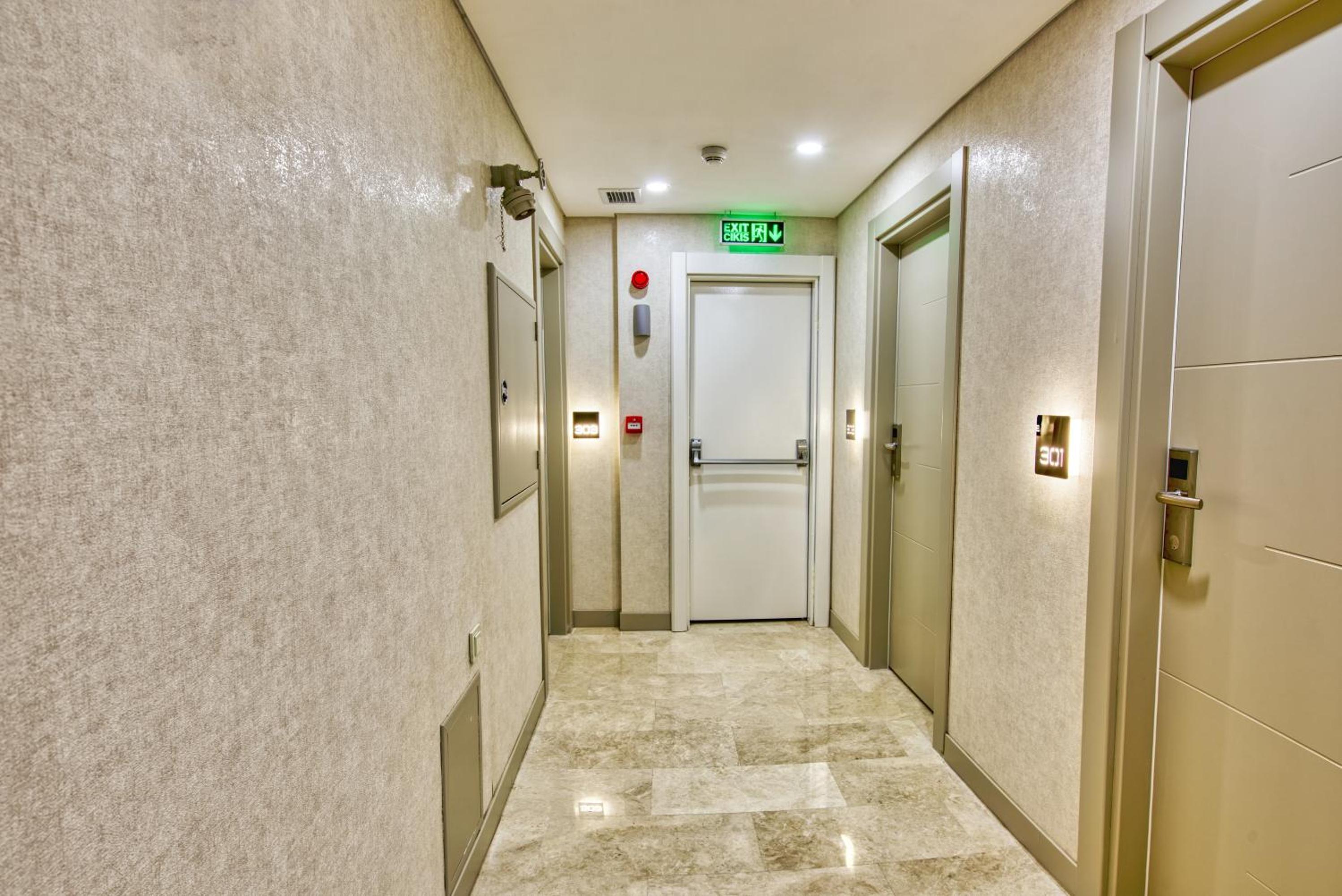 Deluxe Family Suite photo 1
