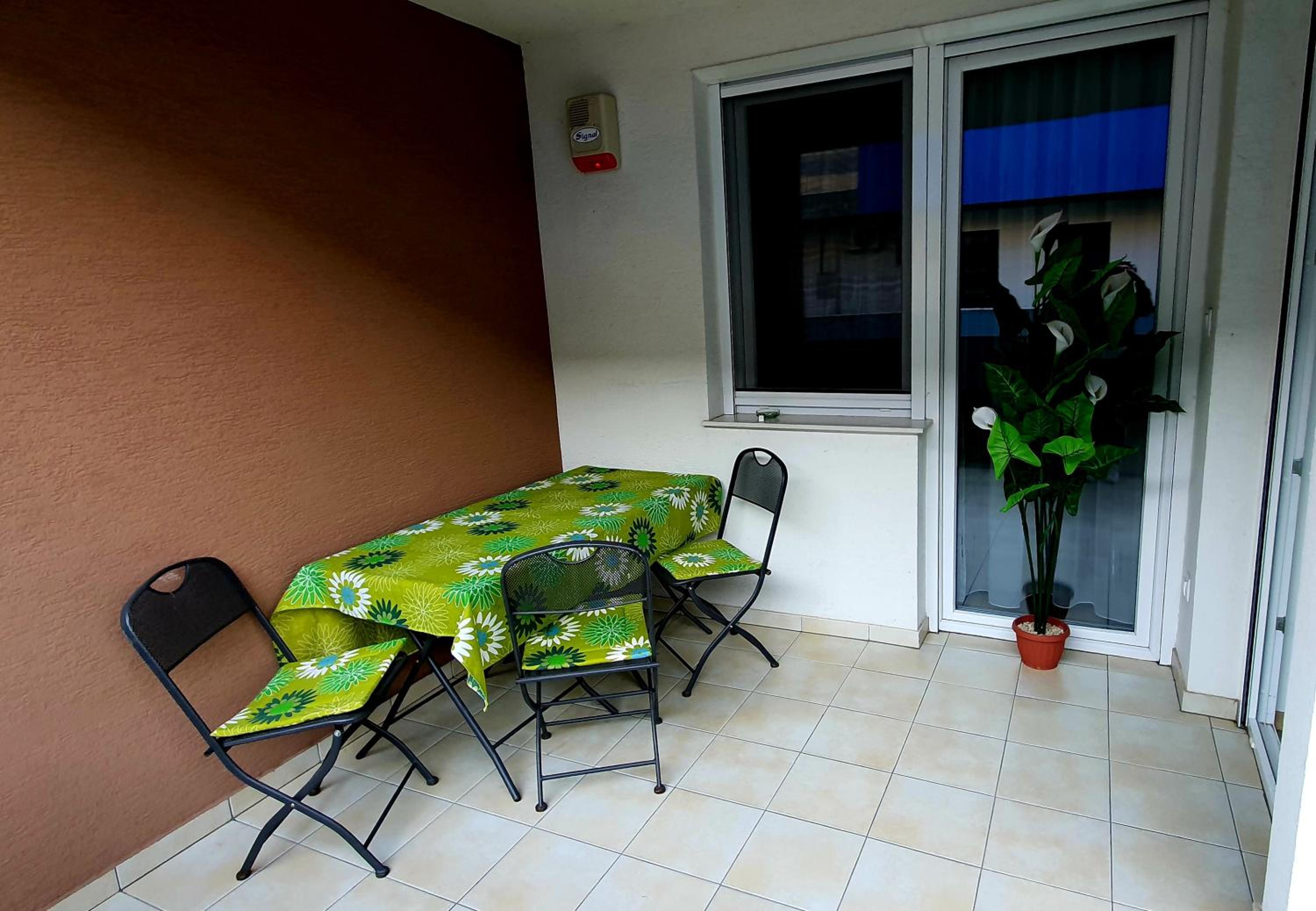 Apartment - Photo 4